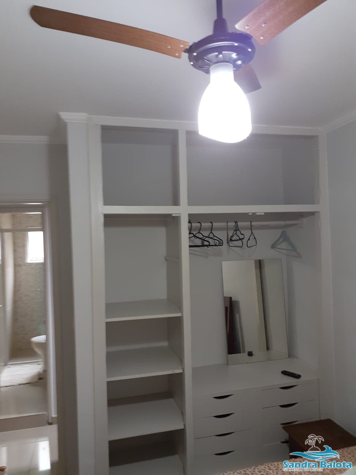 Excelente localização!! Apartamento de 3 dormitórios/Itaguá