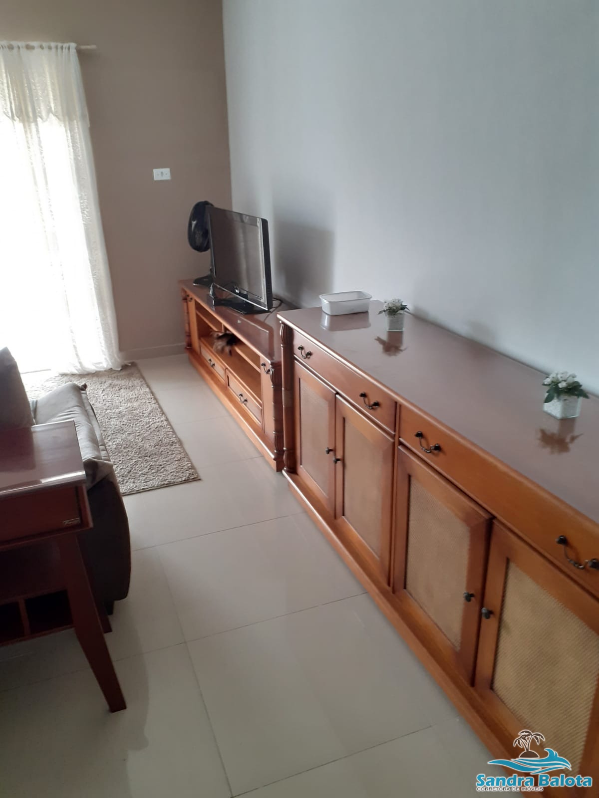 Excelente localização!! Apartamento de 3 dormitórios/Itaguá