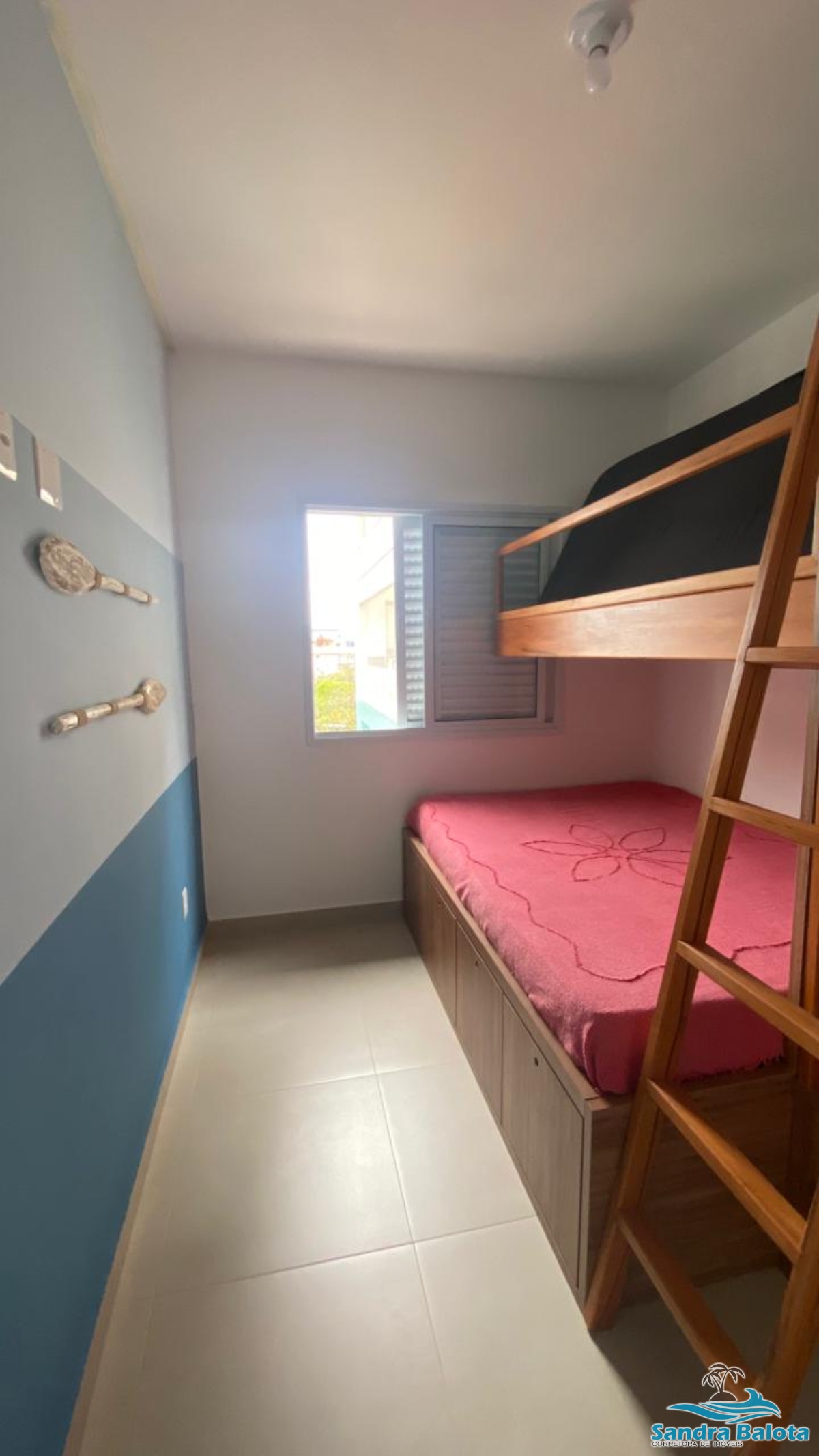 Apartamento de 2 dormitórios na Praia Grande a 400 metros da praia/Ubatuba