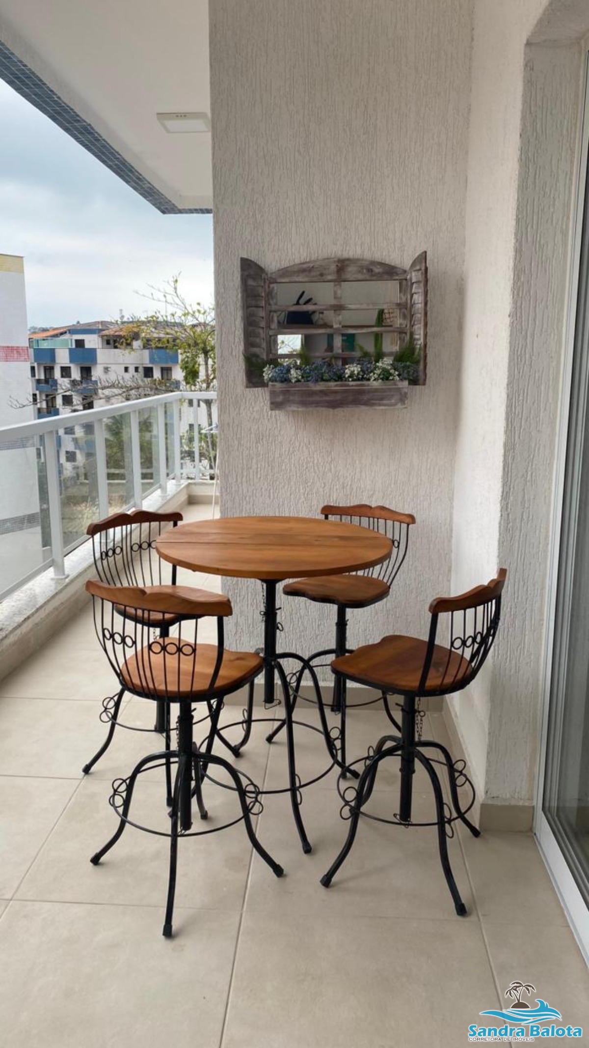 Apartamento de 2 dormitórios na Praia Grande a 400 metros da praia/Ubatuba