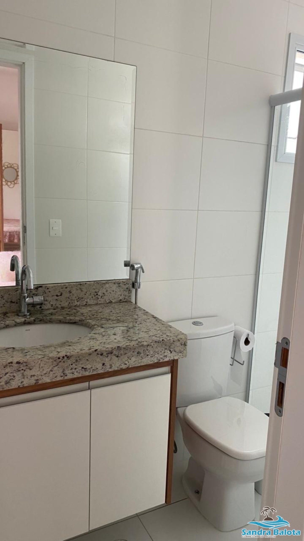 Apartamento de 2 dormitórios na Praia Grande a 400 metros da praia/Ubatuba