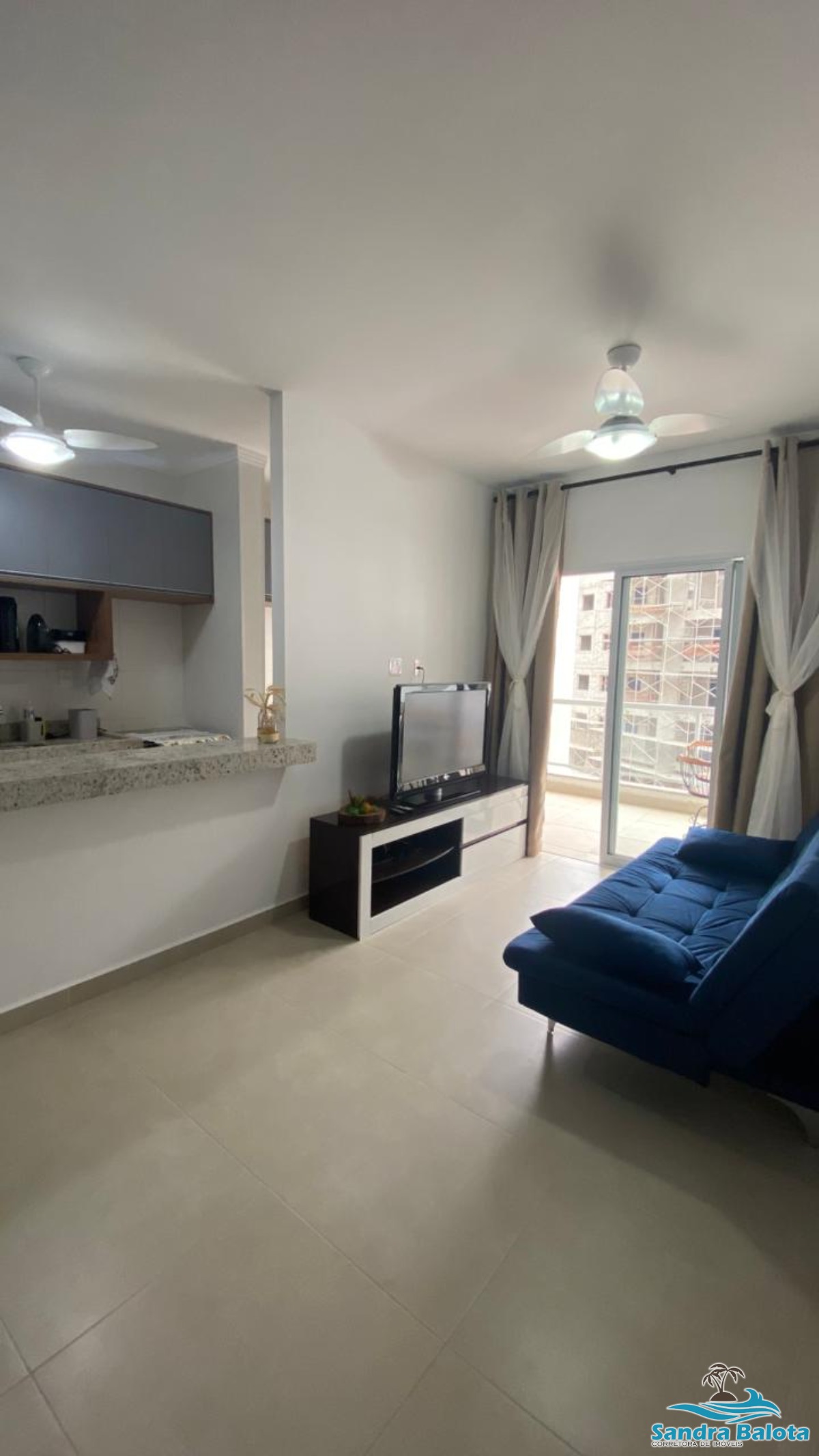 Apartamento de 2 dormitórios na Praia Grande a 400 metros da praia/Ubatuba