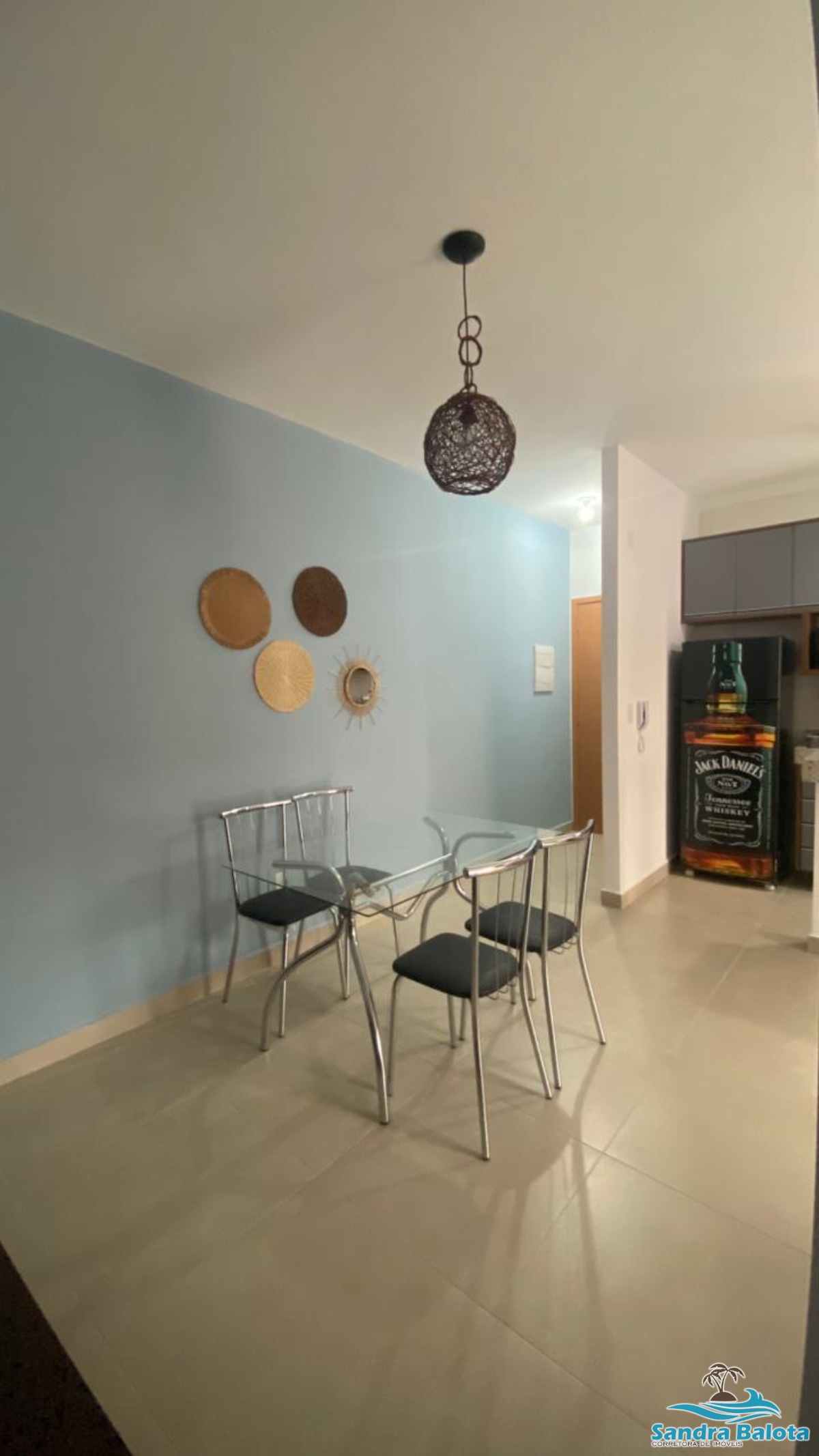 Apartamento de 2 dormitórios na Praia Grande a 400 metros da praia/Ubatuba