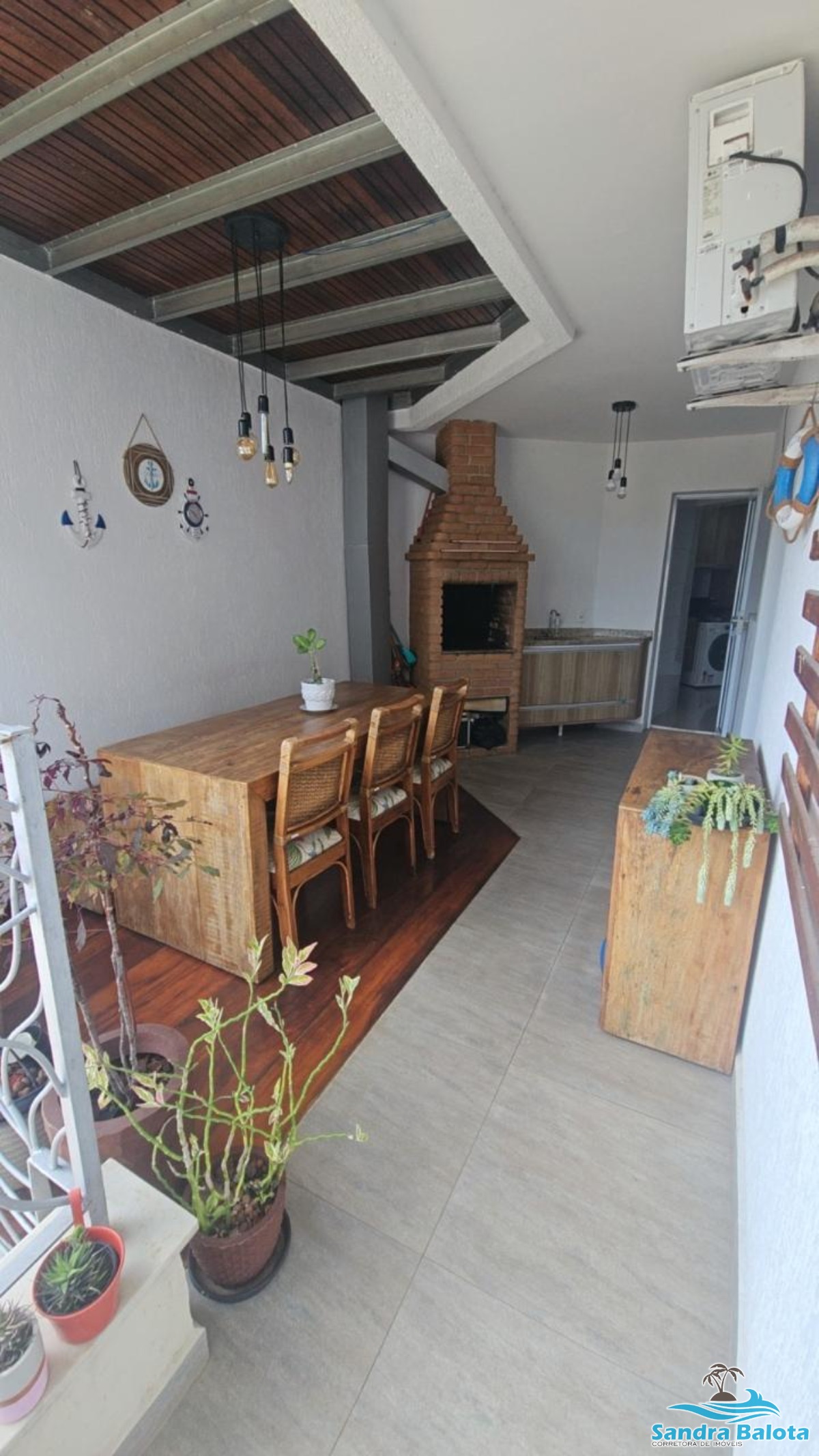 Excelente apartamento de 3 dormitórios no Barra da Itaguá/Barra da Lagoa