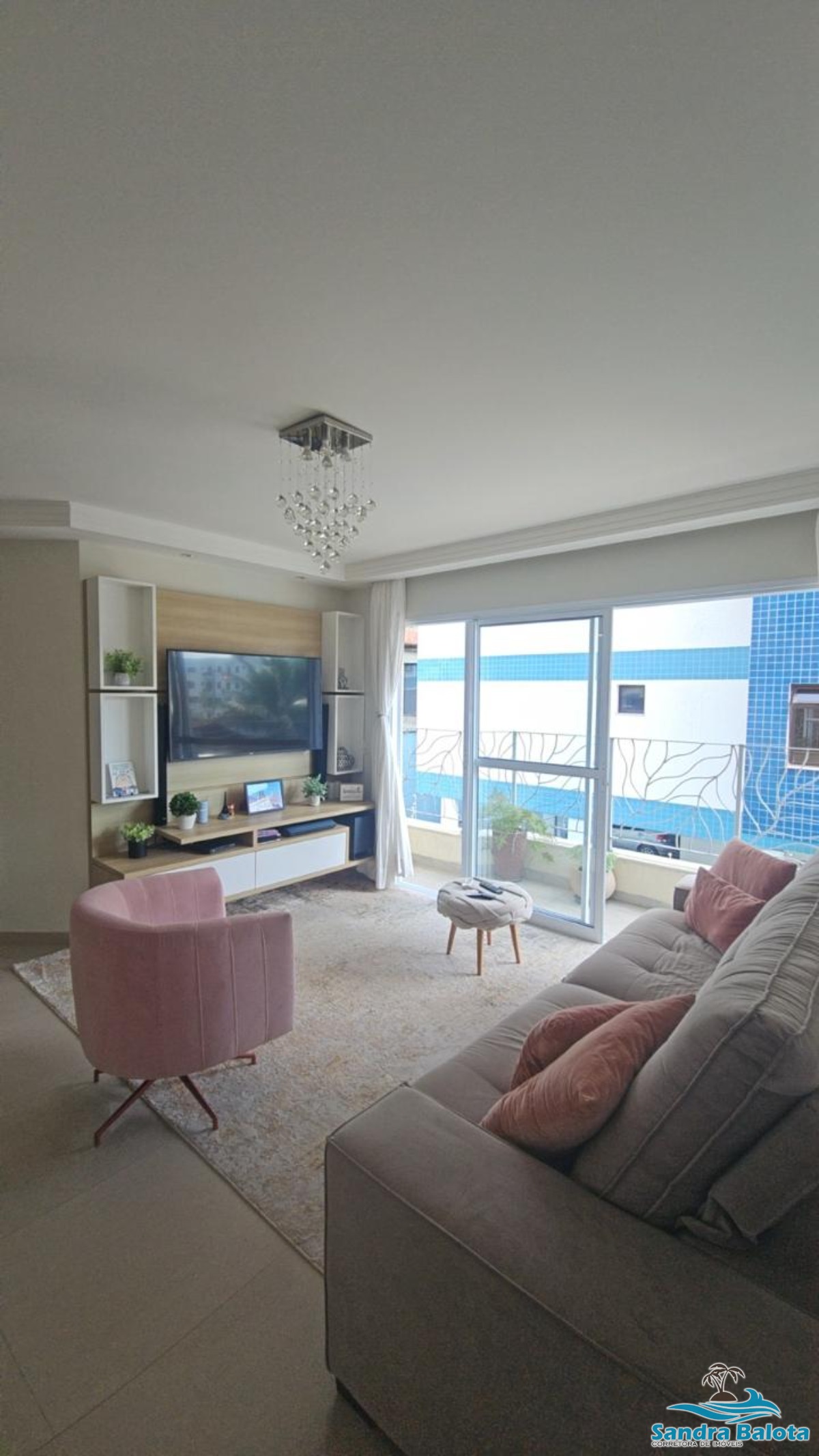 Excelente apartamento de 3 dormitórios no Barra da Itaguá/Barra da Lagoa