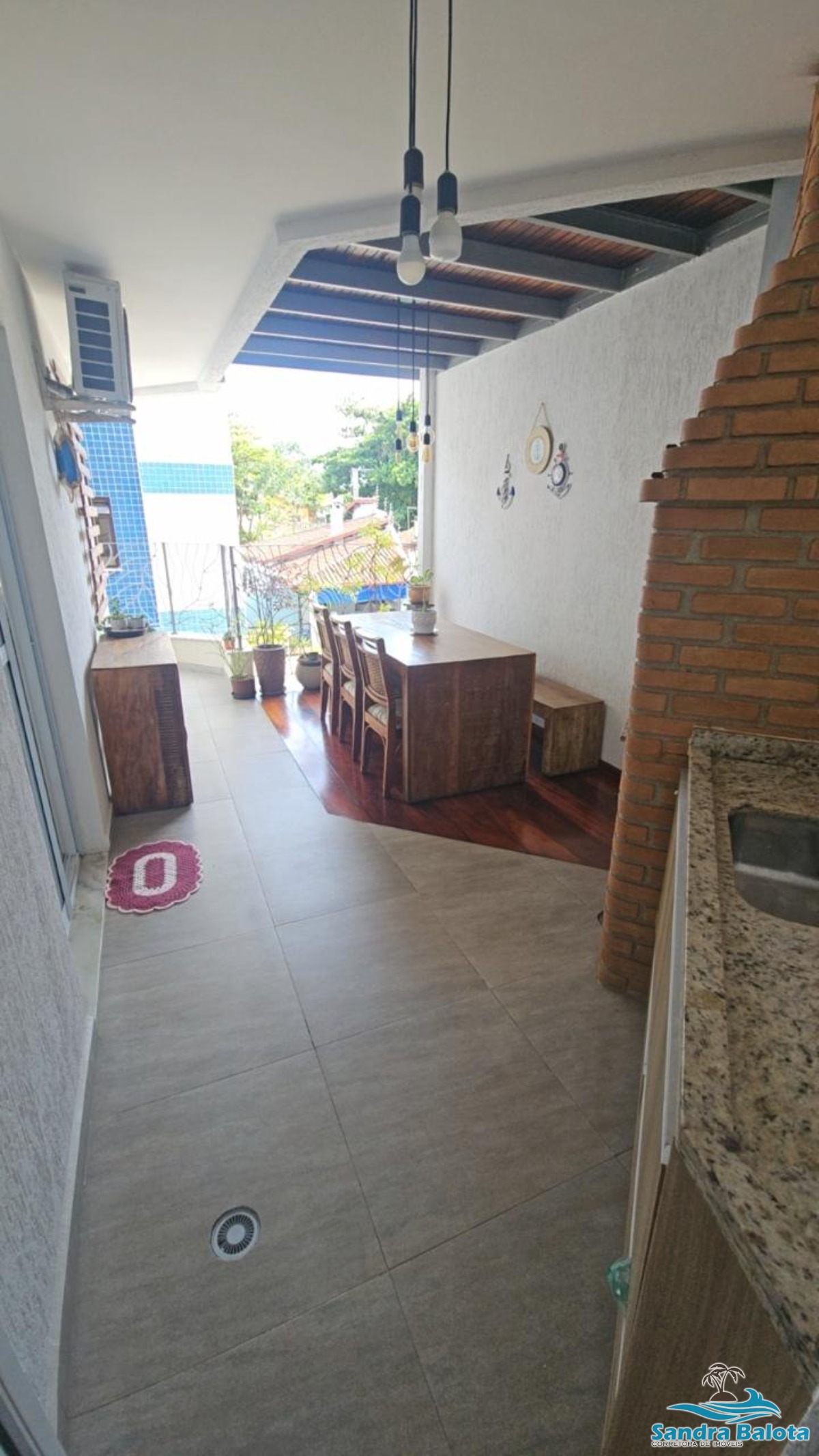 Excelente apartamento de 3 dormitórios no Barra da Itaguá/Barra da Lagoa