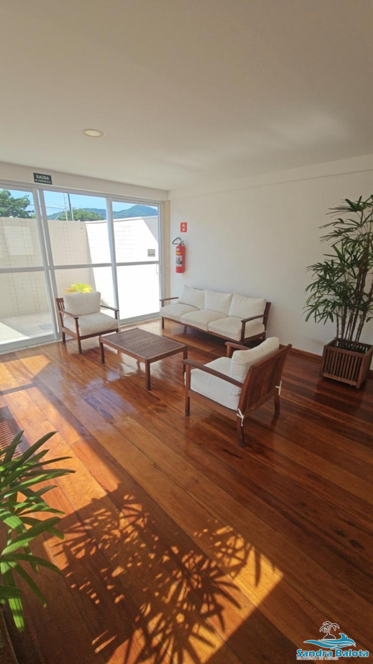Excelente apartamento de 3 dormitórios no Barra da Itaguá/Barra da Lagoa