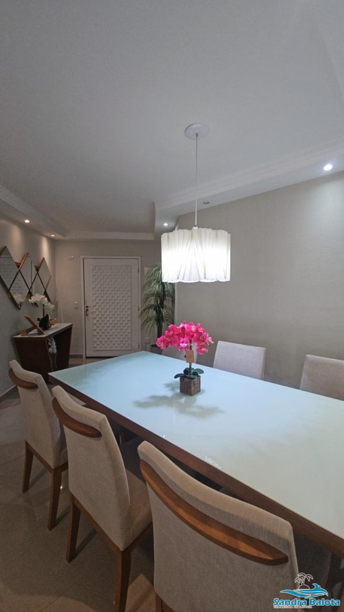 Excelente apartamento de 3 dormitórios no Barra da Itaguá/Barra da Lagoa