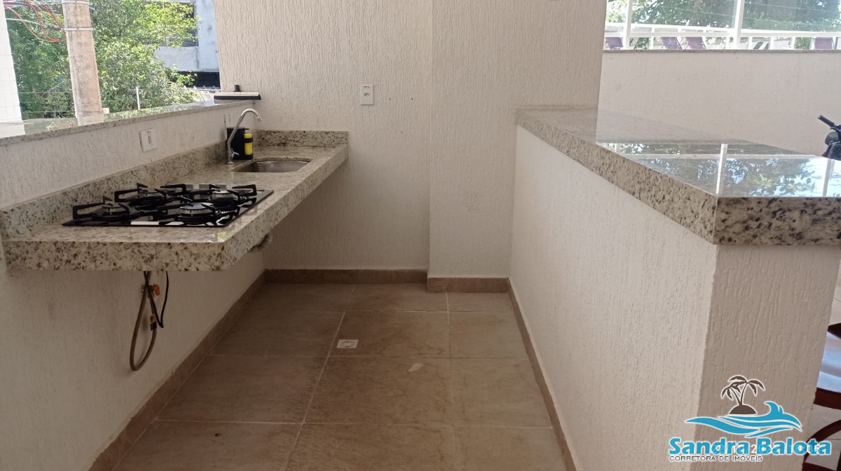 Apartamento novo de 2 dormitórios à 400 metros da praia