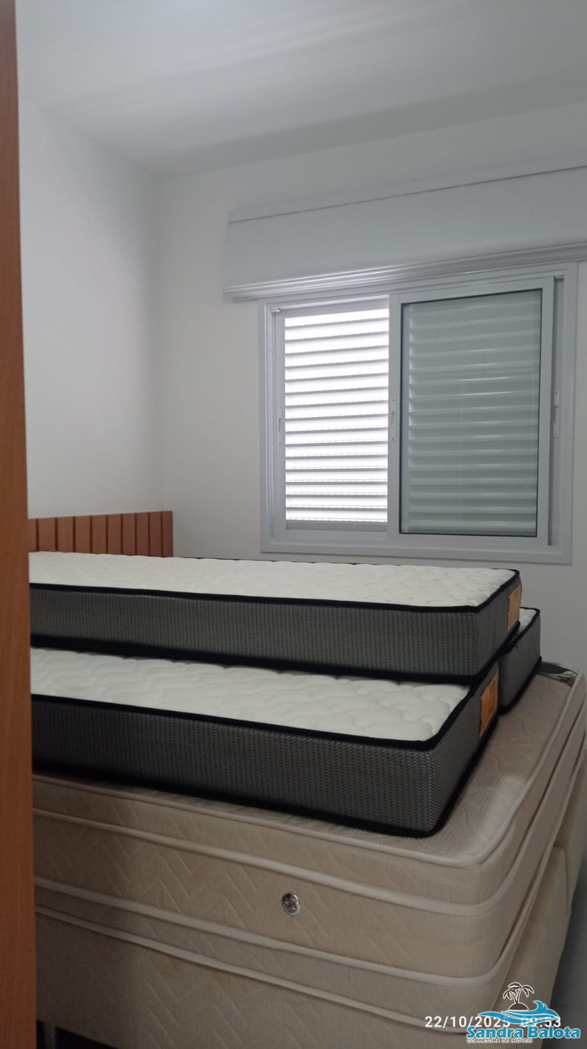 Apartamento novo de 2 dormitórios à 400 metros da praia