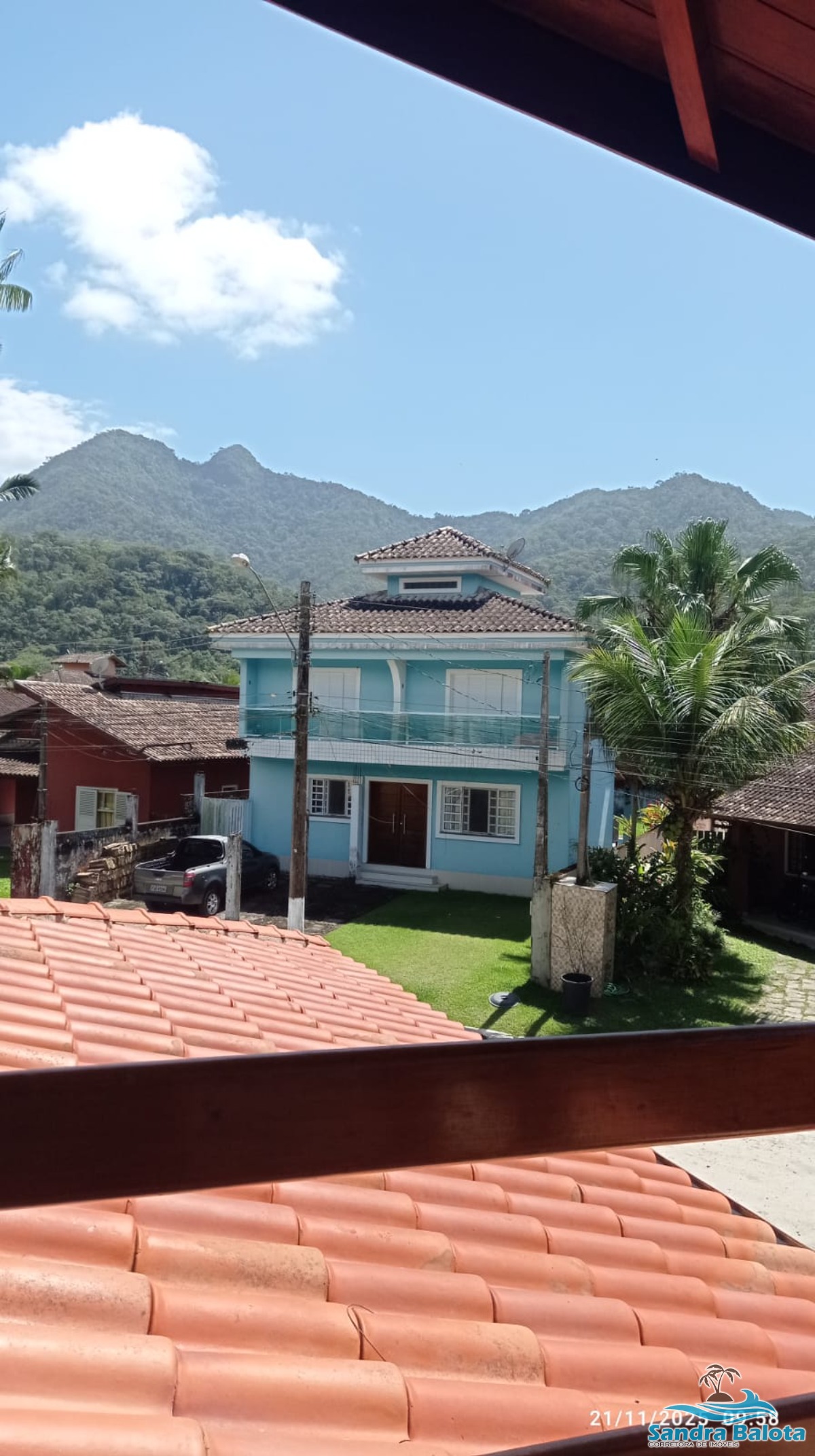 Casa em condomínio fechado com 3 dormitórios sendo 1 suíte/Horto -Ubatuba