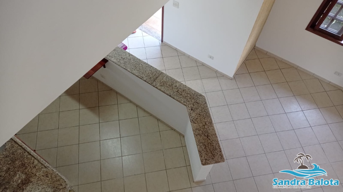 Casa em condomínio fechado com 3 dormitórios sendo 1 suíte/Horto -Ubatuba