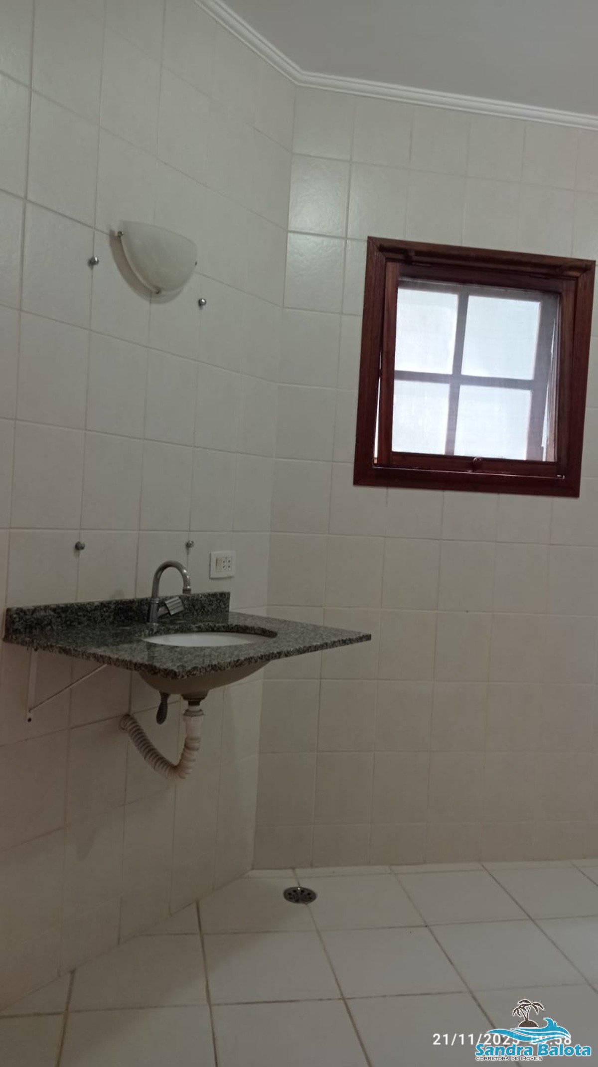 Casa em condomínio fechado com 3 dormitórios sendo 1 suíte/Horto -Ubatuba