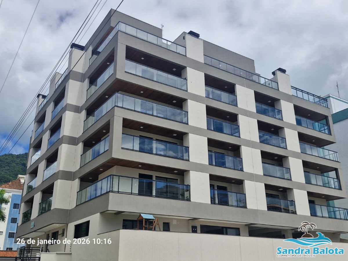 Apartamento com 1 dormitório de 41m²/ toninhas