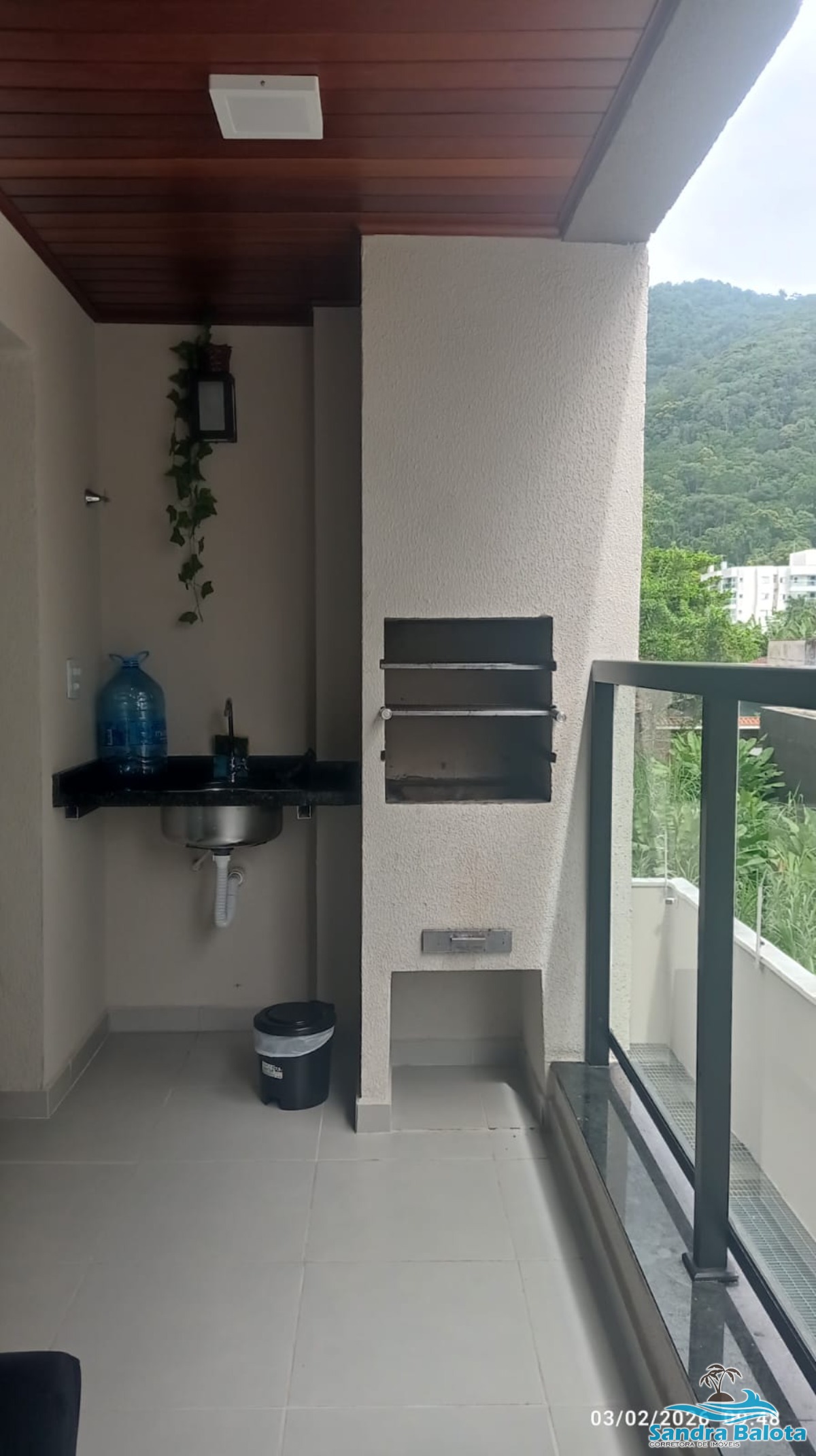 Apartamento com 1 dormitório de 41m²/ toninhas