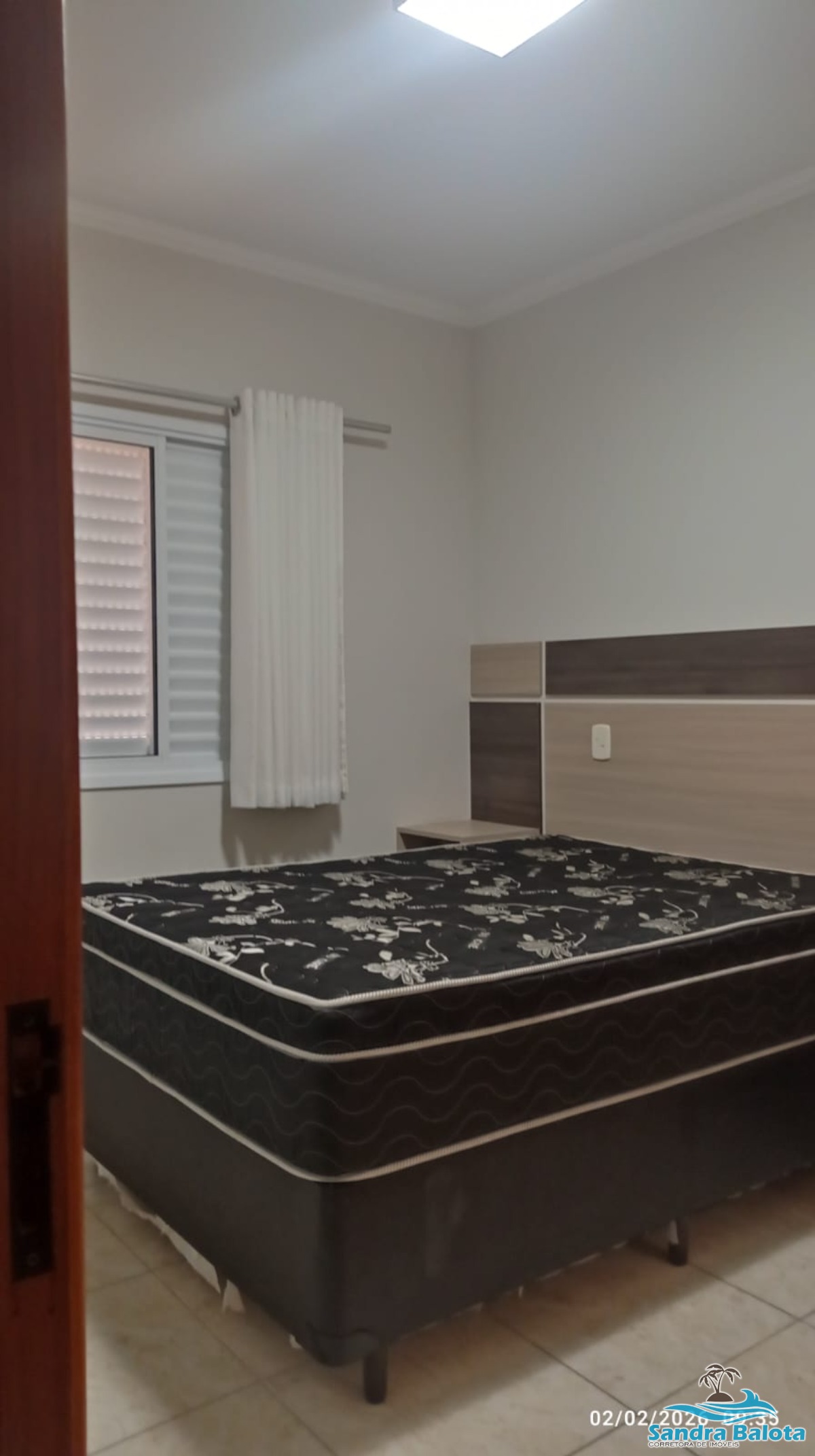 Apartamento a 100 metros da praia com 2 dormitórios de 71m²