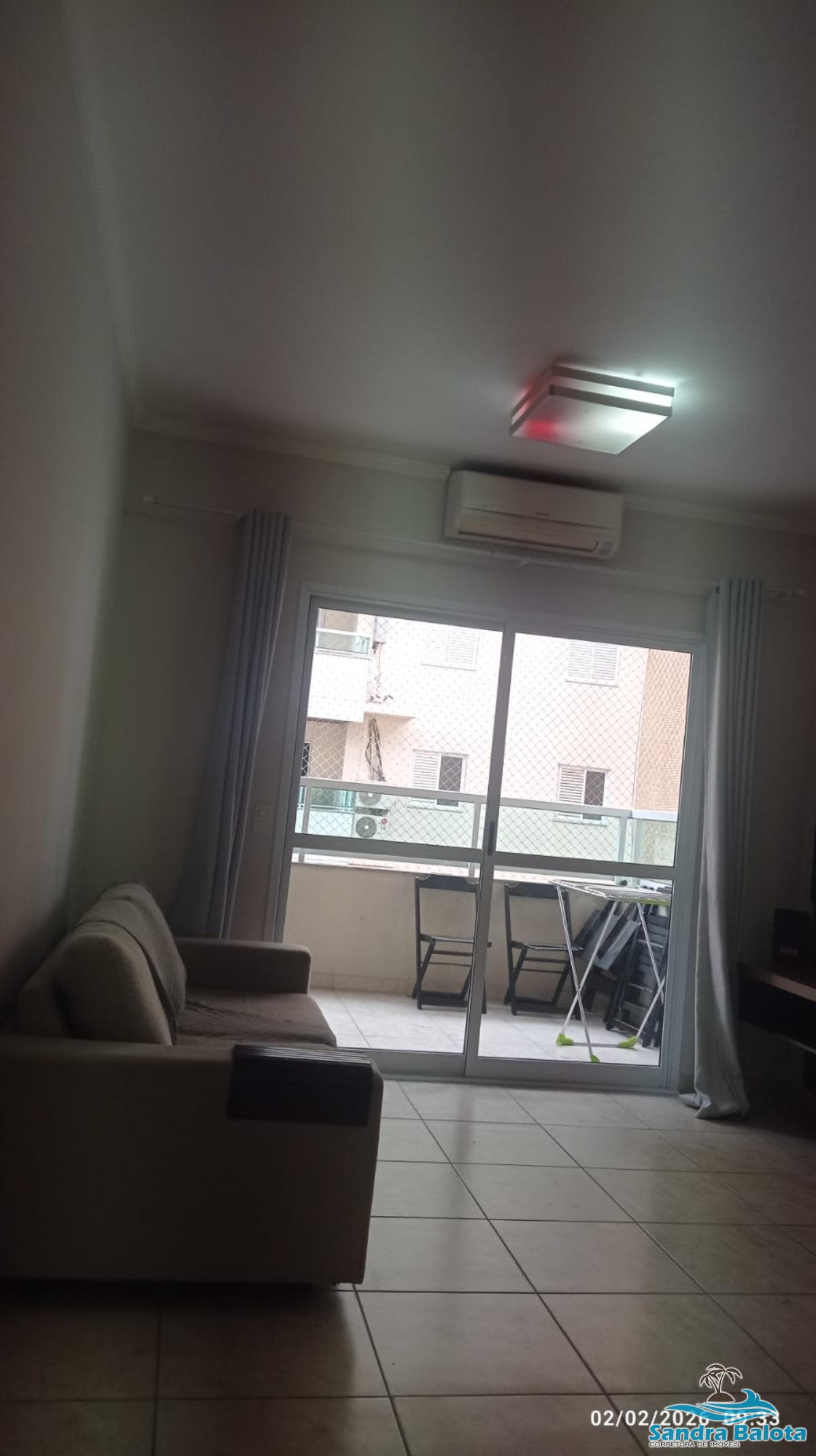 Apartamento a 100 metros da praia com 2 dormitórios de 71m²