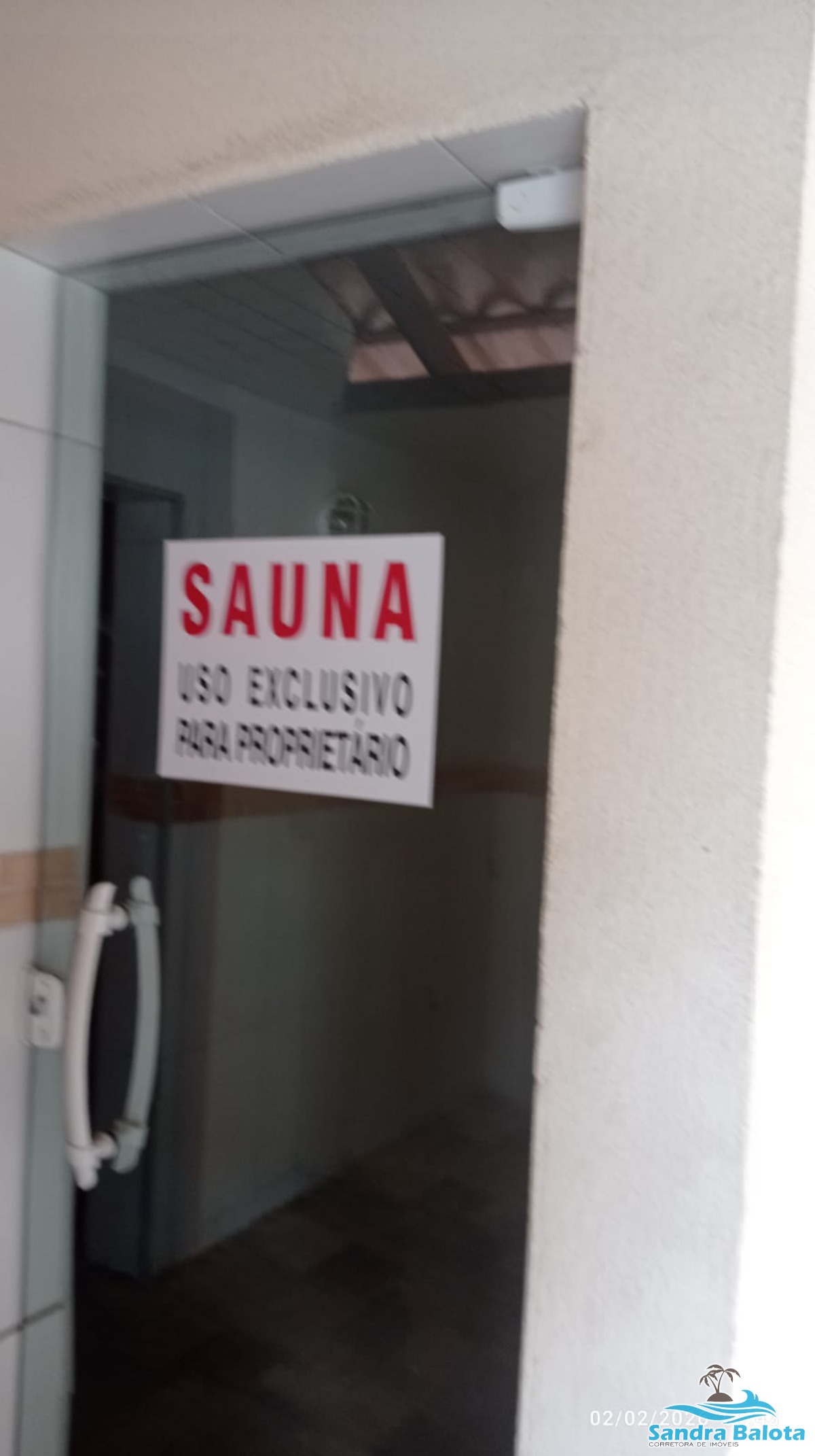 Apartamento a 100 metros da praia com 2 dormitórios de 71m²
