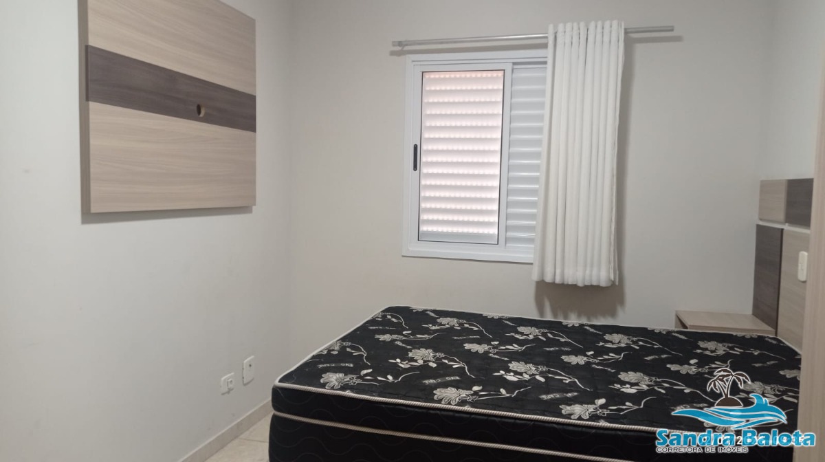 Apartamento a 100 metros da praia com 2 dormitórios de 71m²