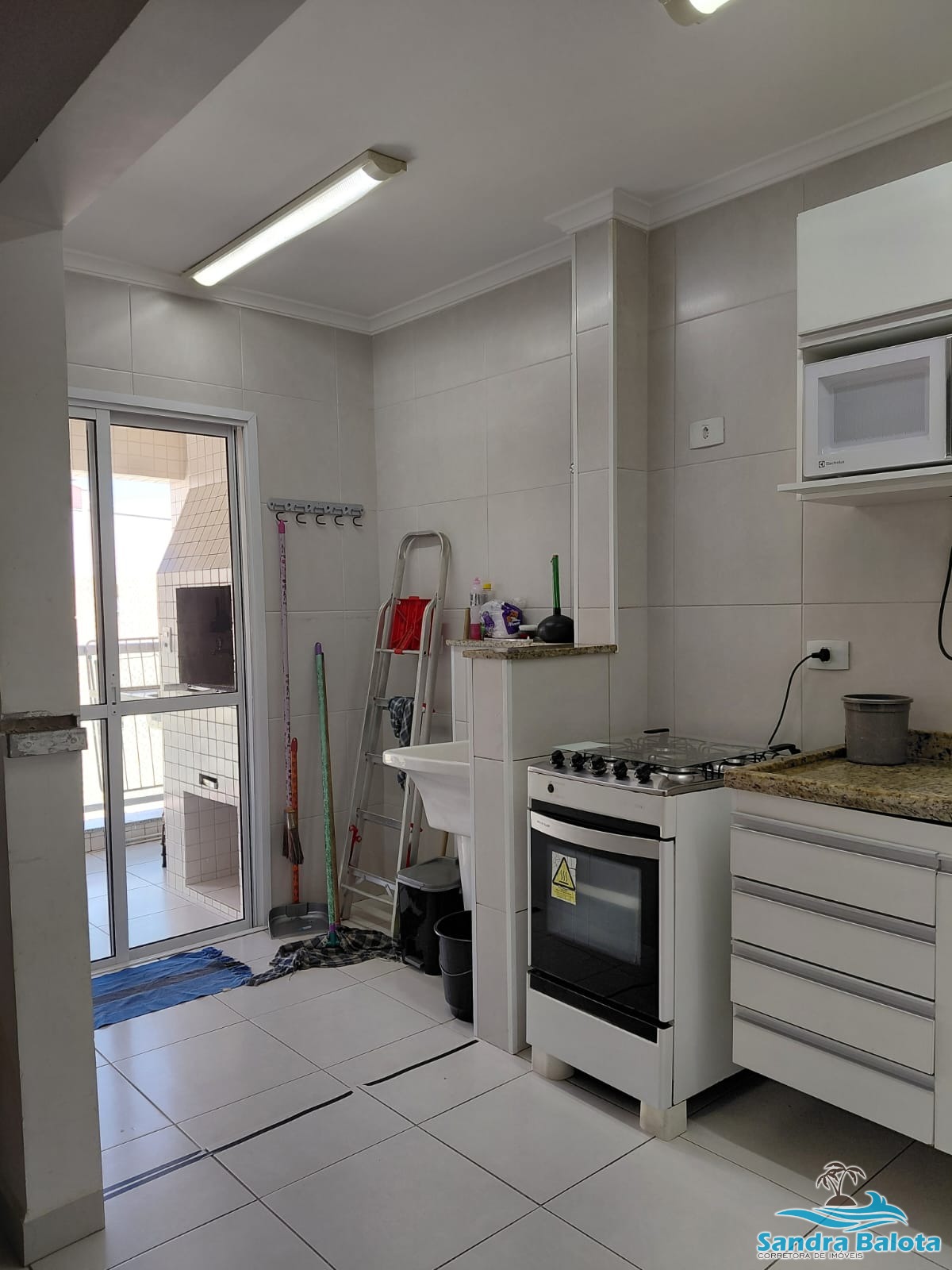 Apartamento de 58m² a 200 metros da Praia Grande/Ubatuba