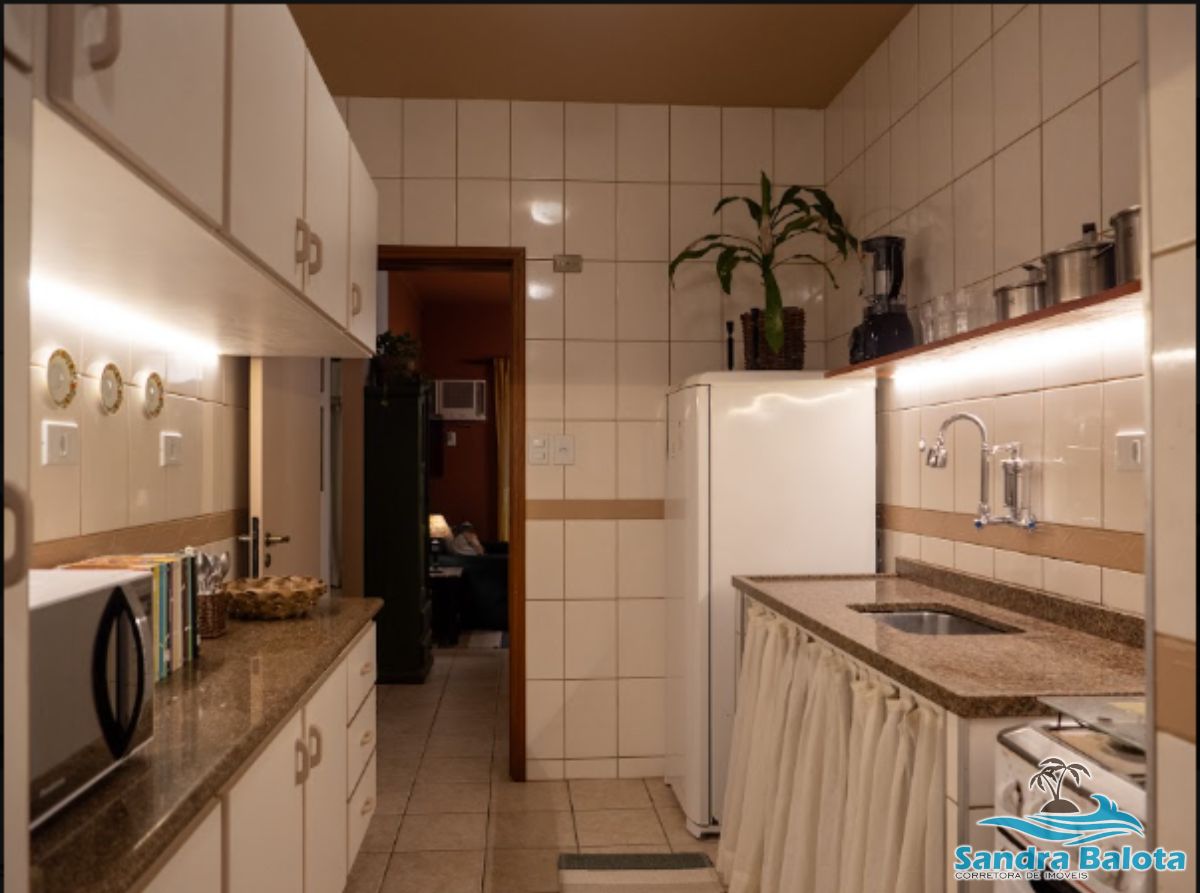 Apartamento de 2 dormitórios a 250 metros da Praia Grande/ Ubatuba