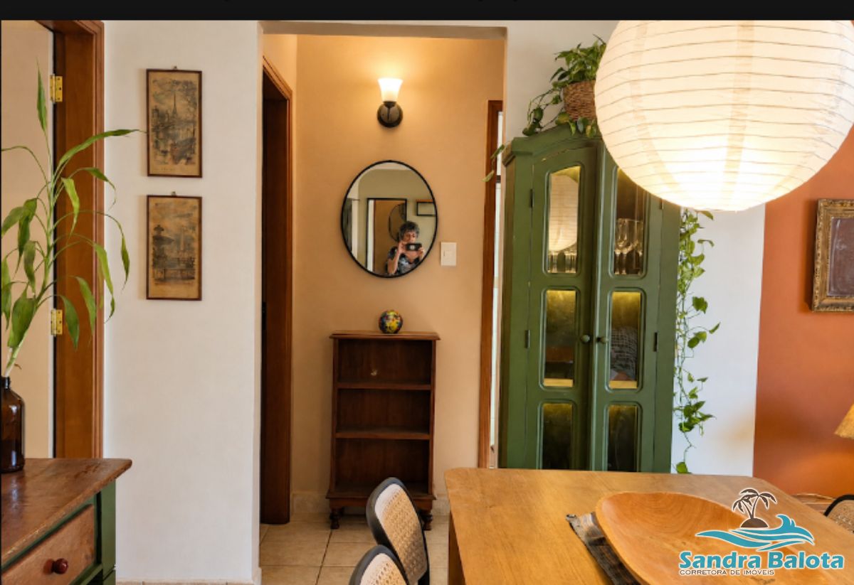Apartamento de 2 dormitórios a 250 metros da Praia Grande/ Ubatuba