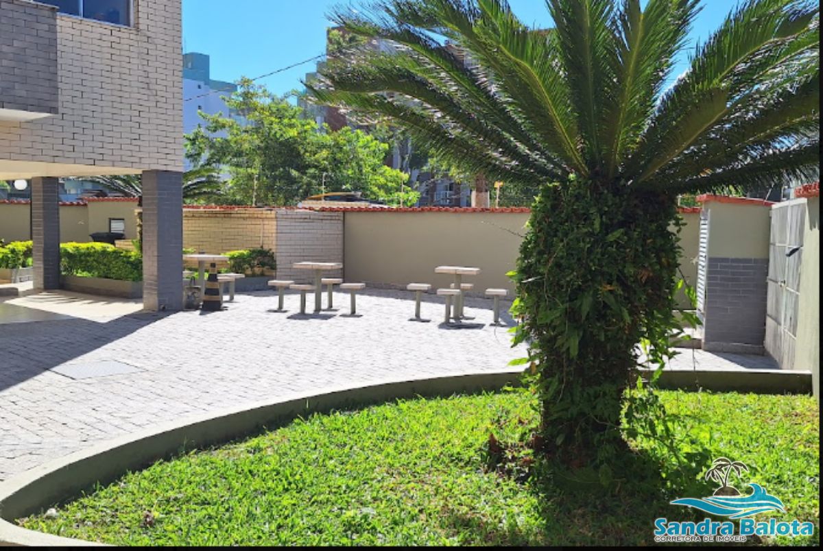 Apartamento de 2 dormitórios a 250 metros da Praia Grande/ Ubatuba