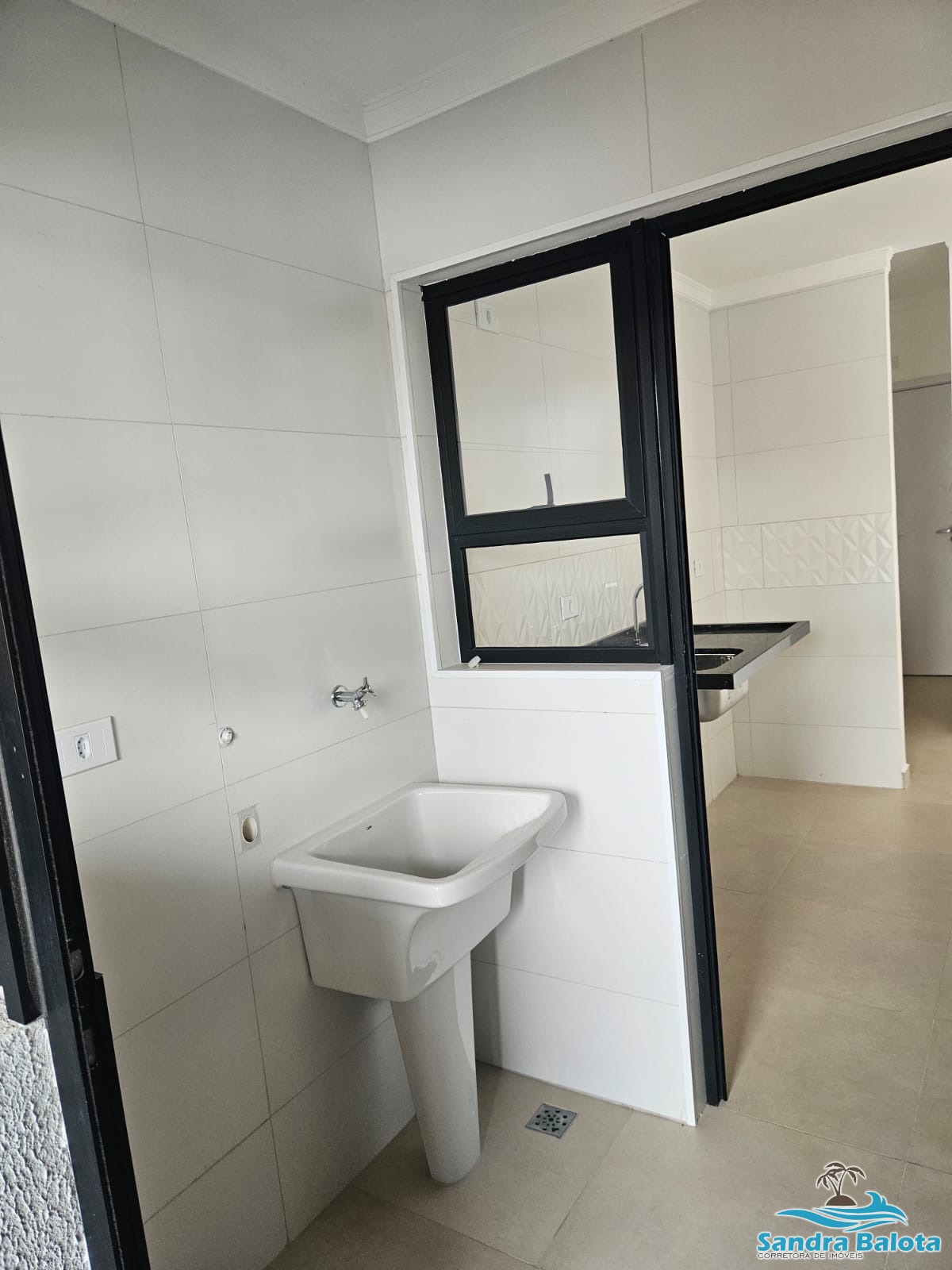 Apartamento com 2 suítes/Itaguá