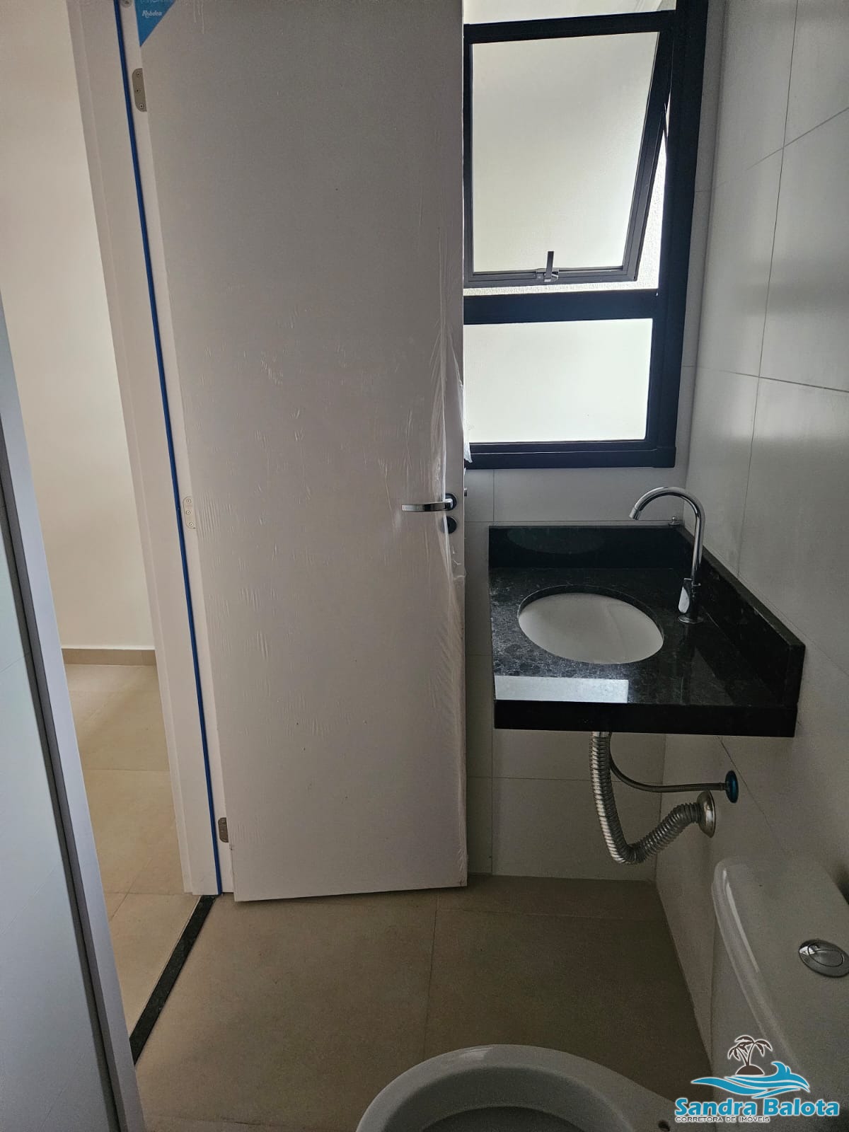 Apartamento com 2 suítes/Itaguá