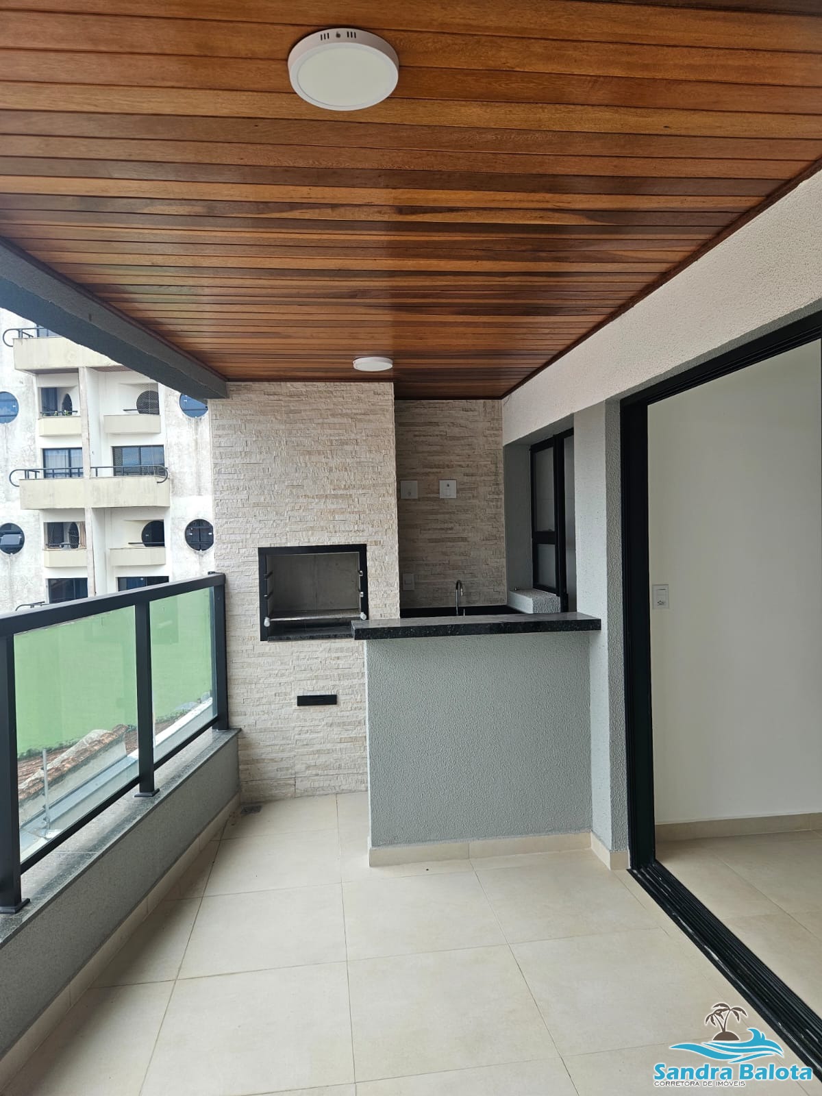 Apartamento com 2 suítes/Itaguá