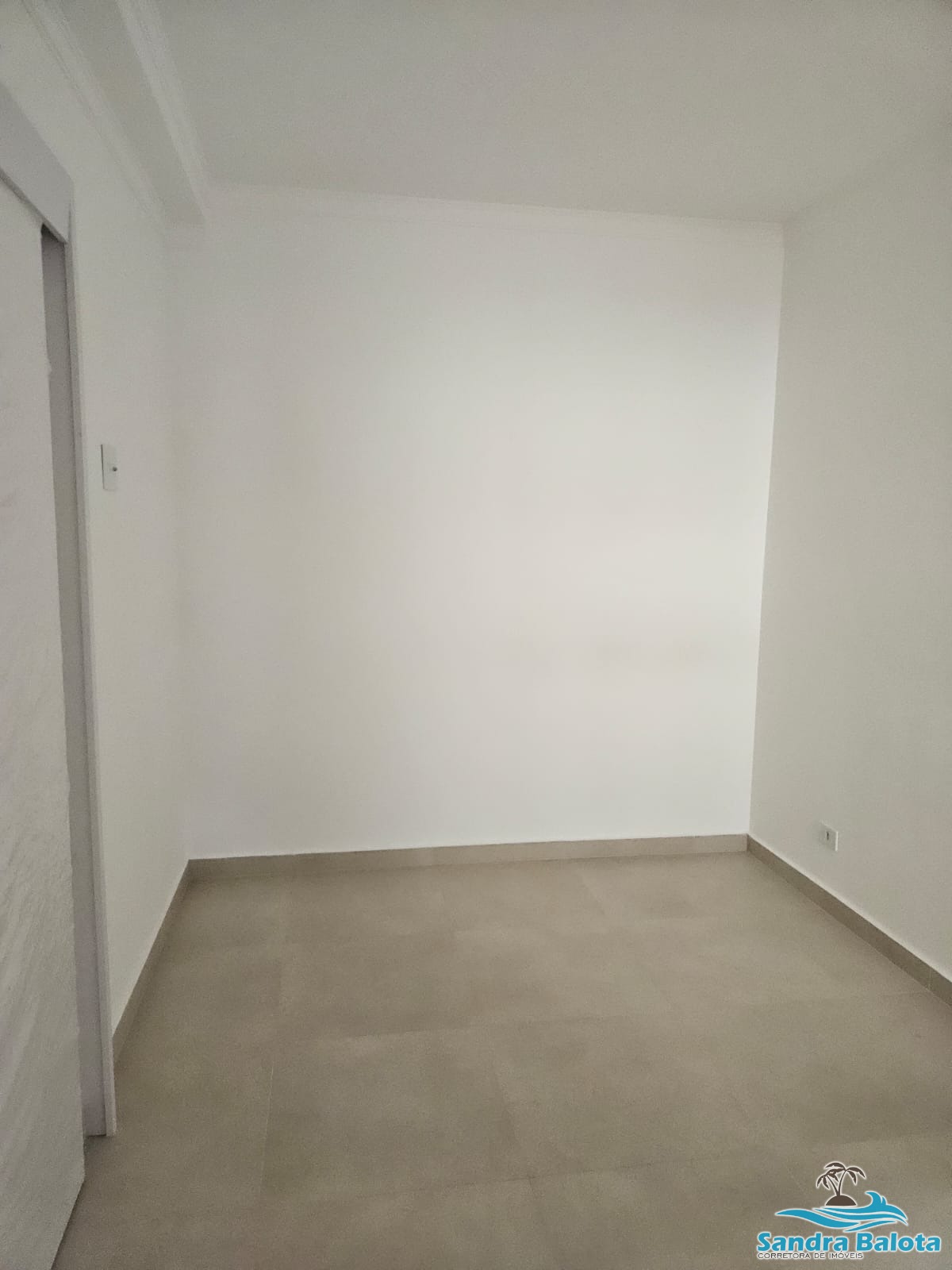 Apartamento com 2 suítes/Itaguá