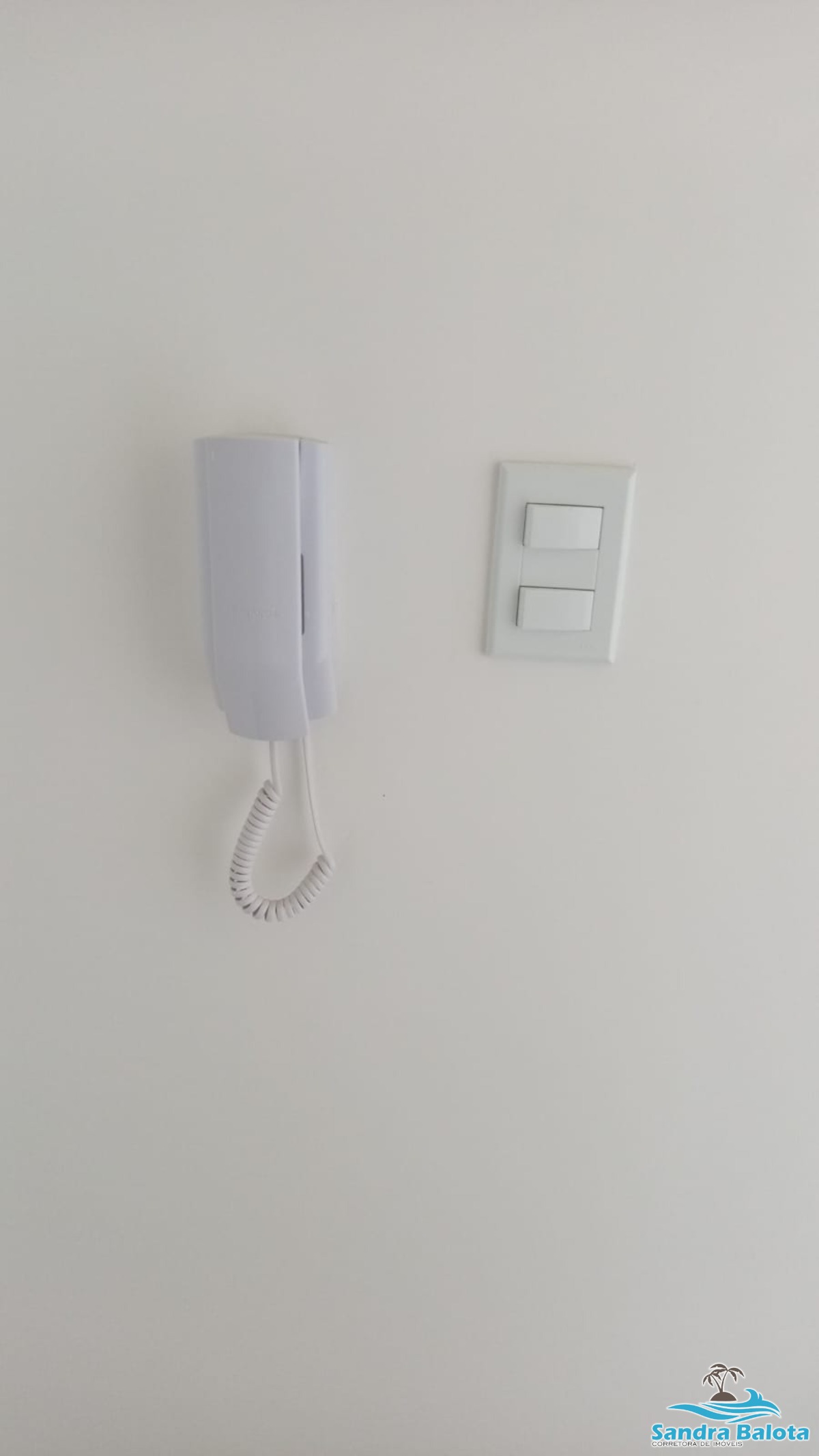 Apartamento com 2 suítes/ 50 metros da orla do Itaguá
