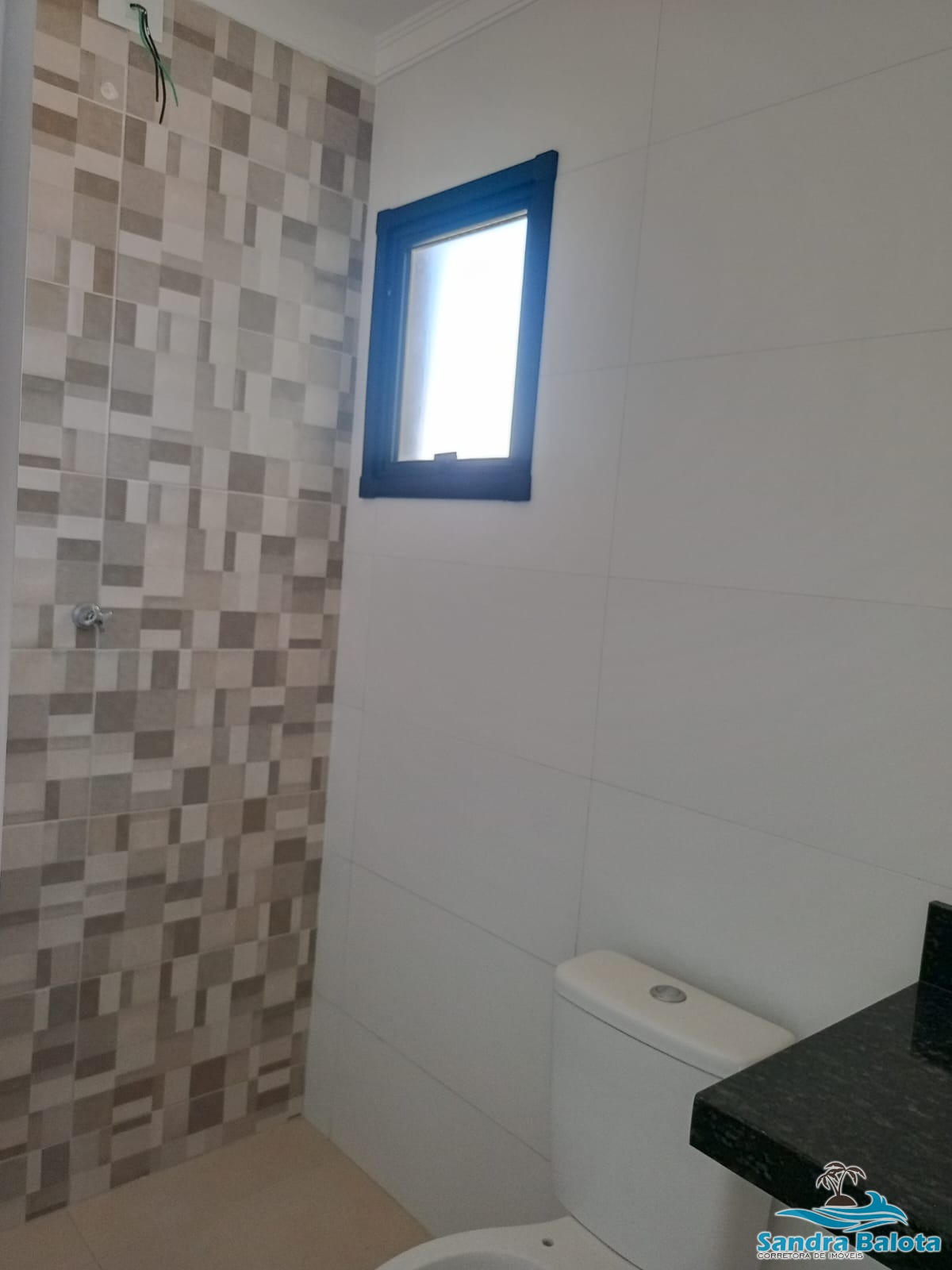 Apartamento com 2 suítes/ 50 metros da orla do Itaguá