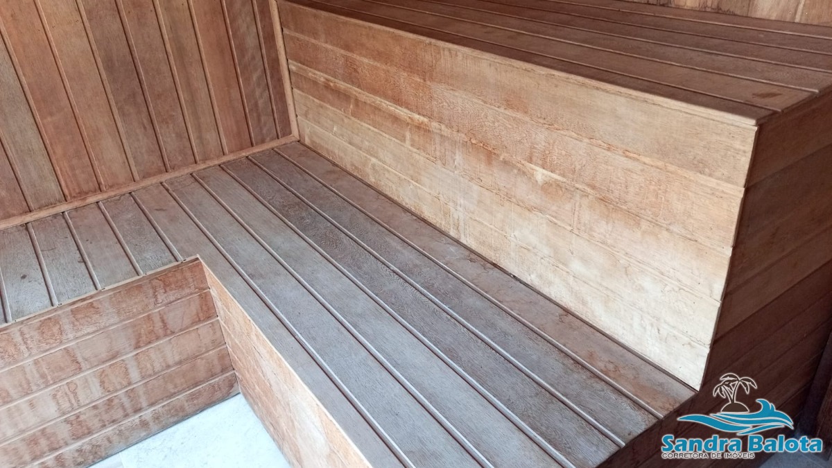 Apartamento com 2 suítes/ 50 metros da orla do Itaguá
