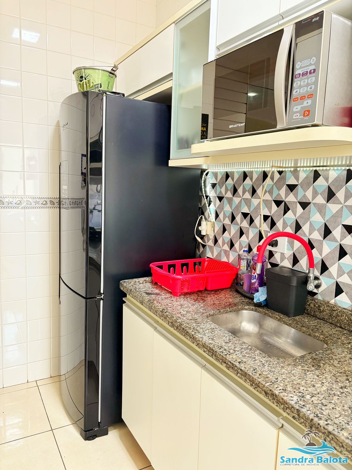 Apartamento com 2 dormitórios sendo 1 suíte/Itaguá
