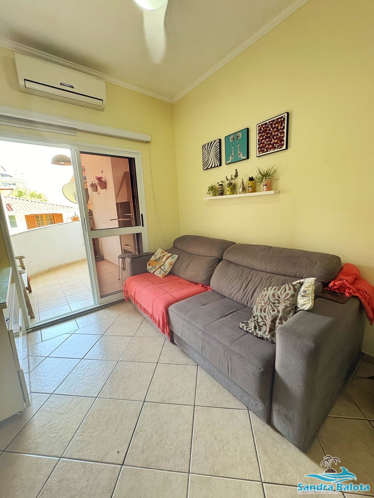 Apartamento com 2 dormitórios sendo 1 suíte/Itaguá