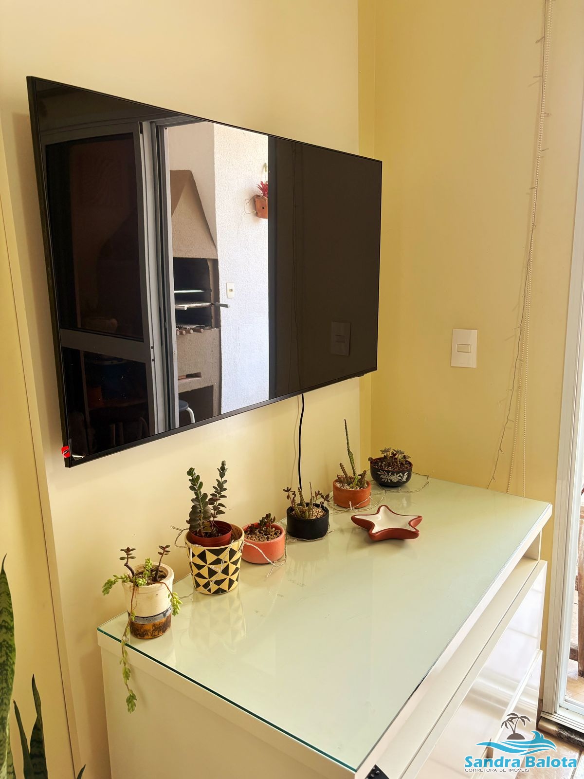 Apartamento com 2 dormitórios sendo 1 suíte/Itaguá