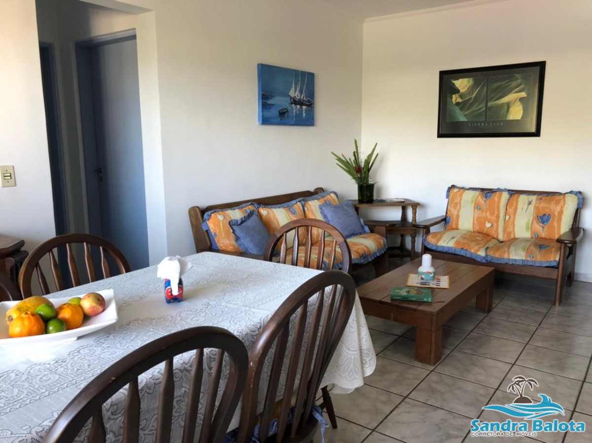 Apartamento com 2 dormitórios na Praia das Toninhas