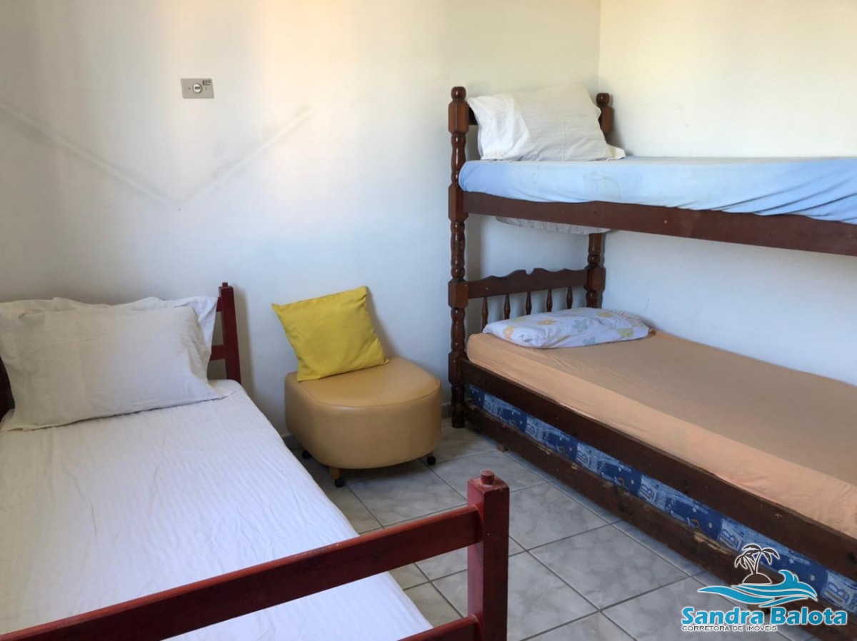 Apartamento com 2 dormitórios na Praia das Toninhas