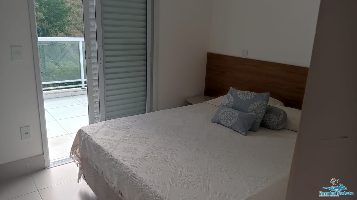 Belíssima cobertura com 3 dormitórios/Praia Grande-Ubatuba