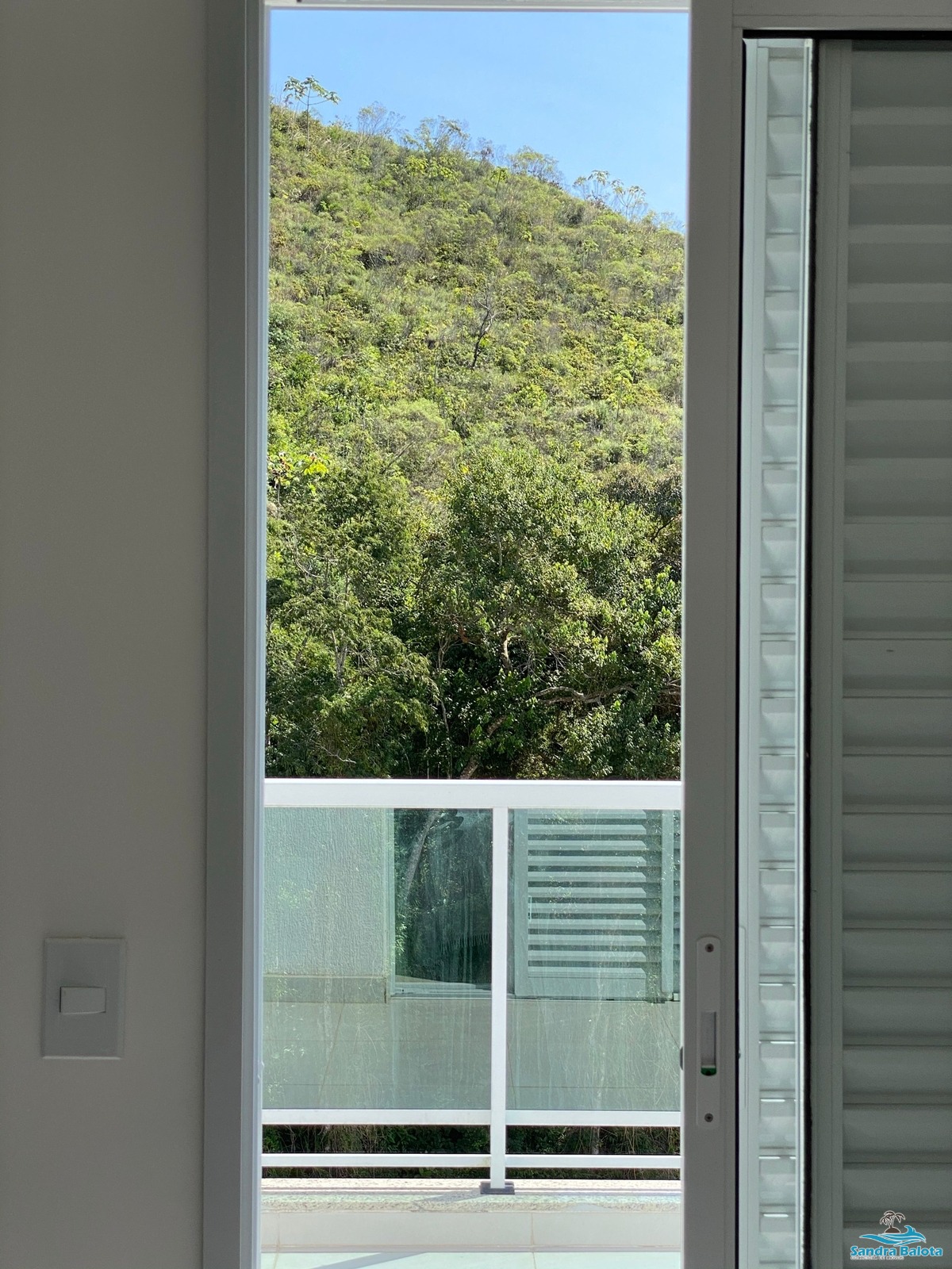 Belíssima cobertura com 3 dormitórios/praia grande-ubatuba