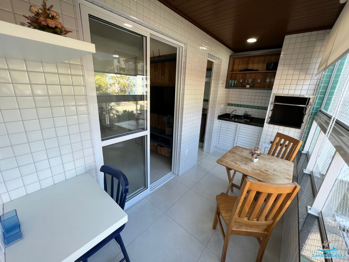 Apartamento de 2 dormitórios nas Toninhas