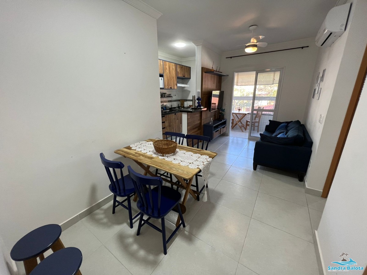 Apartamento de 2 dormitórios nas Toninhas