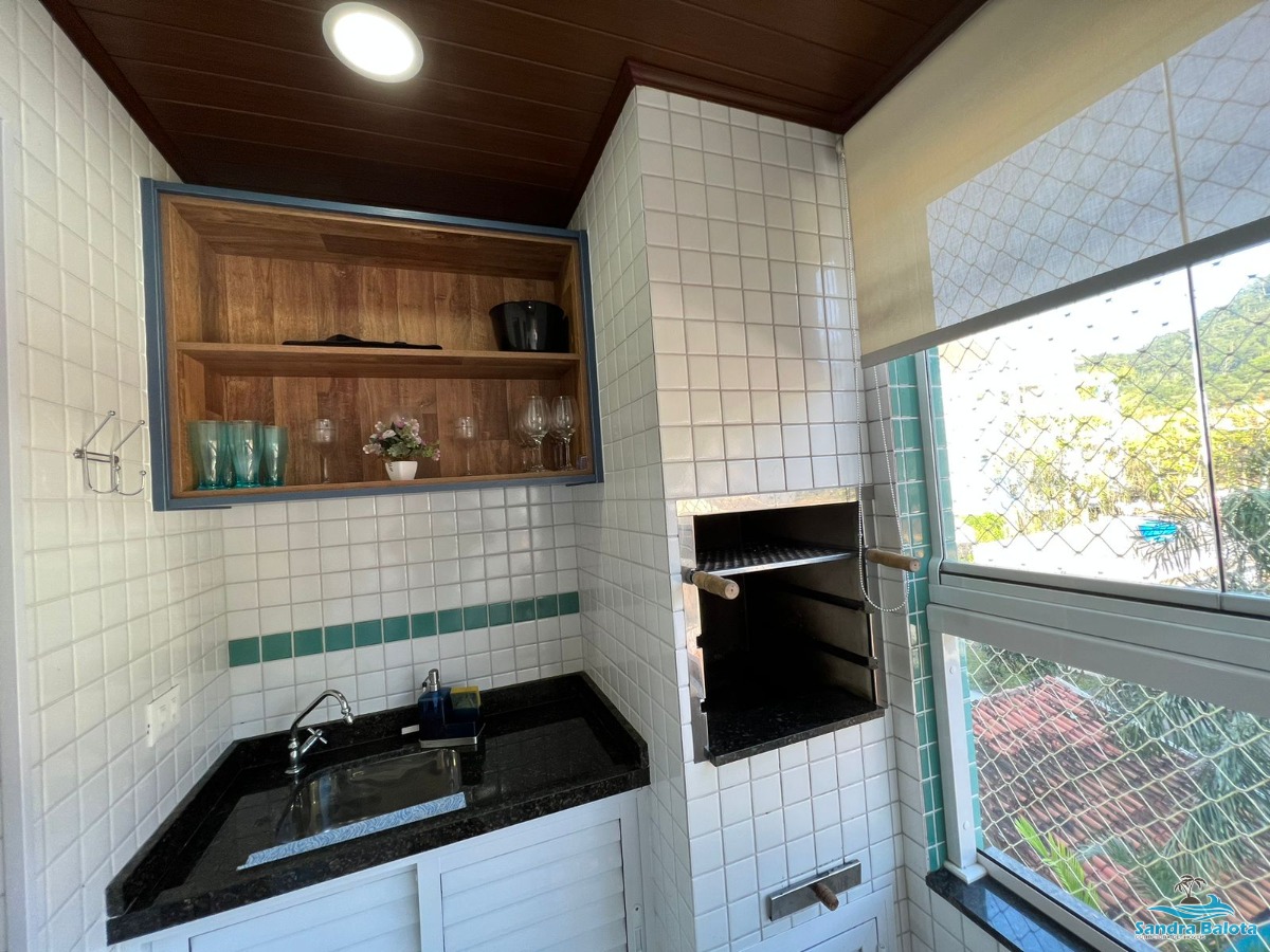 Apartamento de 2 dormitórios nas Toninhas