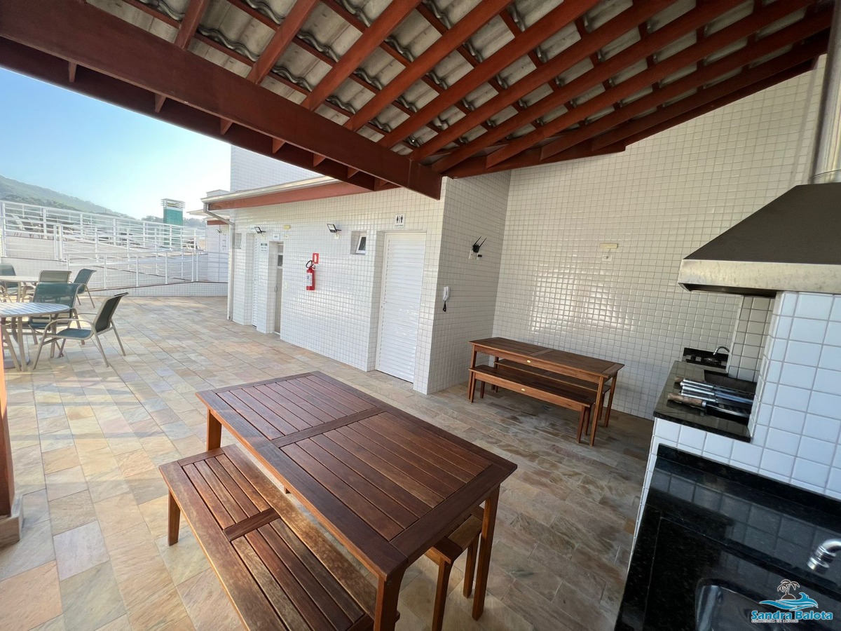 Apartamento de 2 dormitórios nas Toninhas