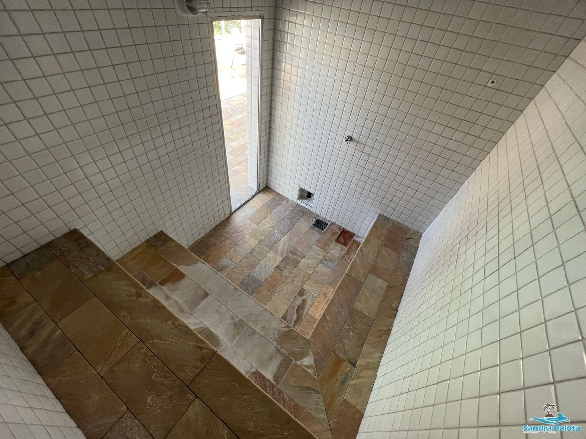 Apartamento de 2 dormitórios nas Toninhas