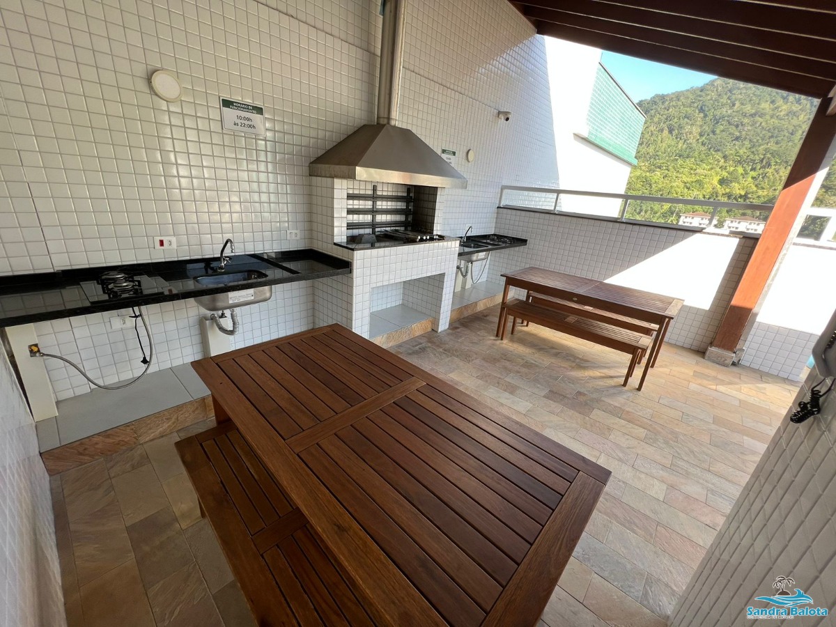 Apartamento de 2 dormitórios nas Toninhas