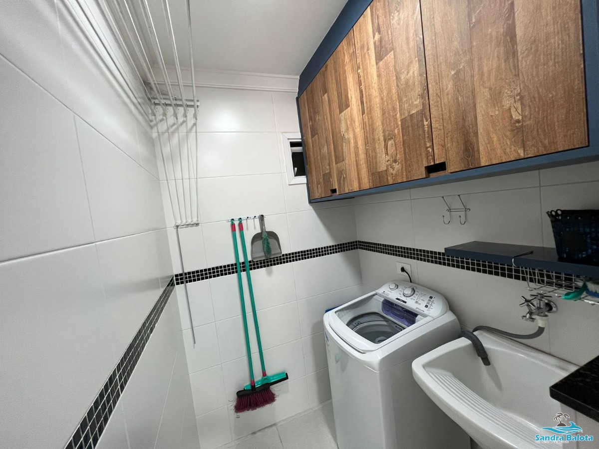 Apartamento de 2 dormitórios nas Toninhas
