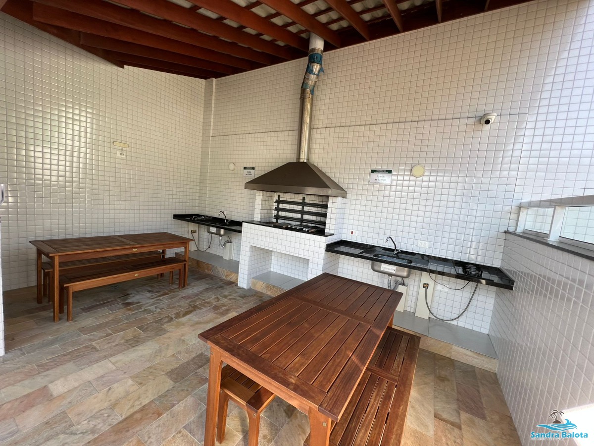 Apartamento de 2 dormitórios nas Toninhas