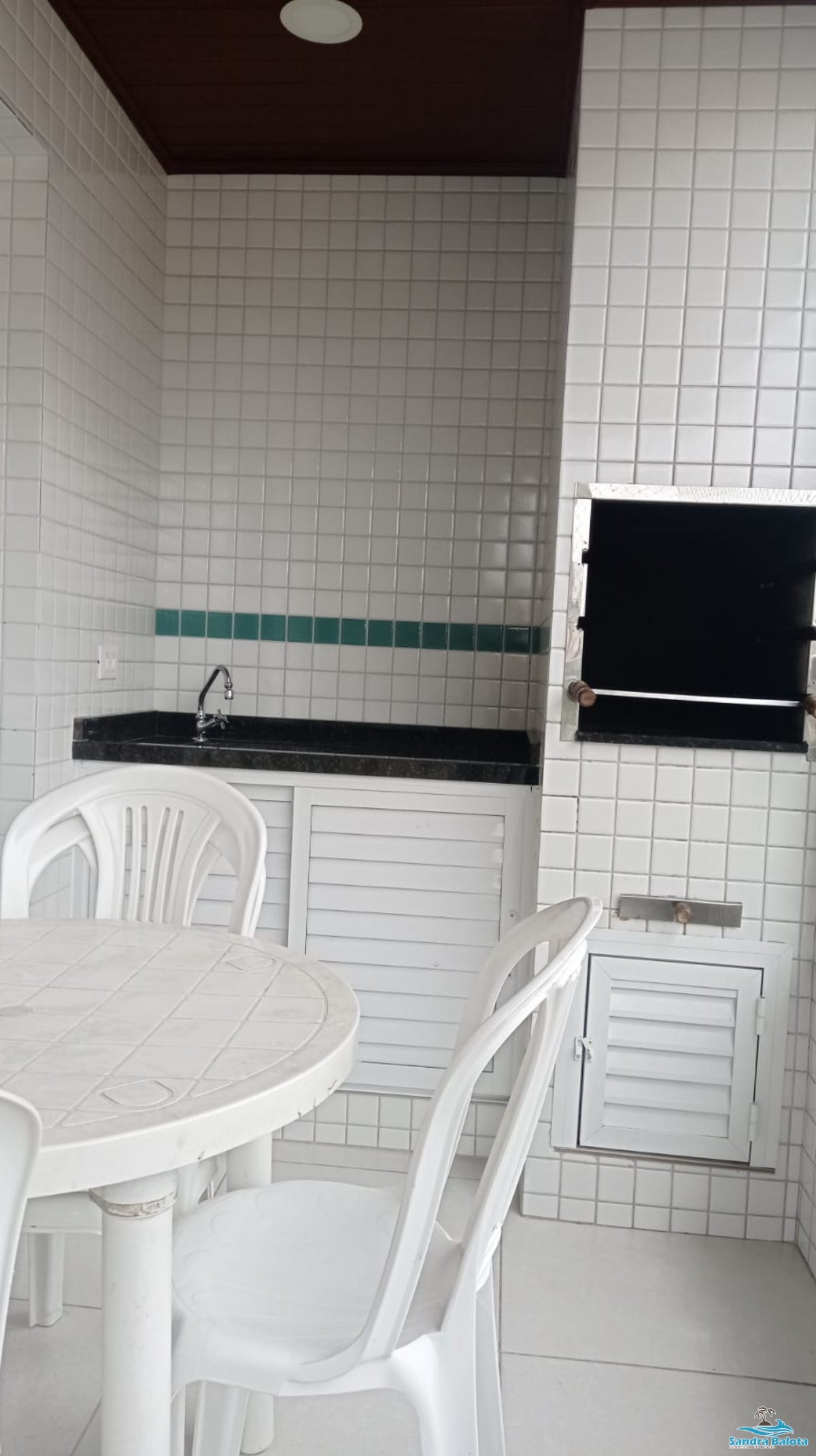 Apartamento de 2 dormitórios sendo 1 suíte/ Toninhas-Ubatuba